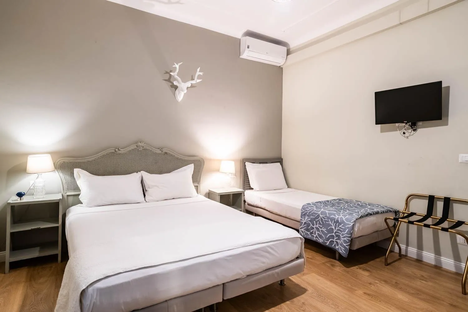 Bed in La Piazzetta Rooms & Apartments