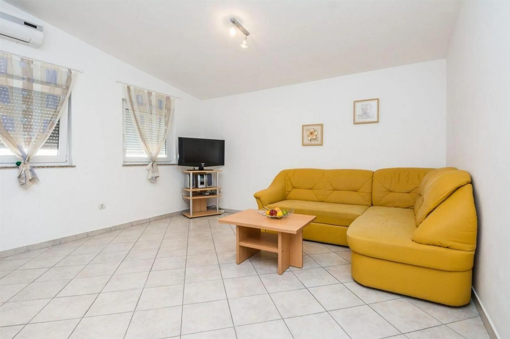 TV and multimedia in Apartments Delic-Pejic