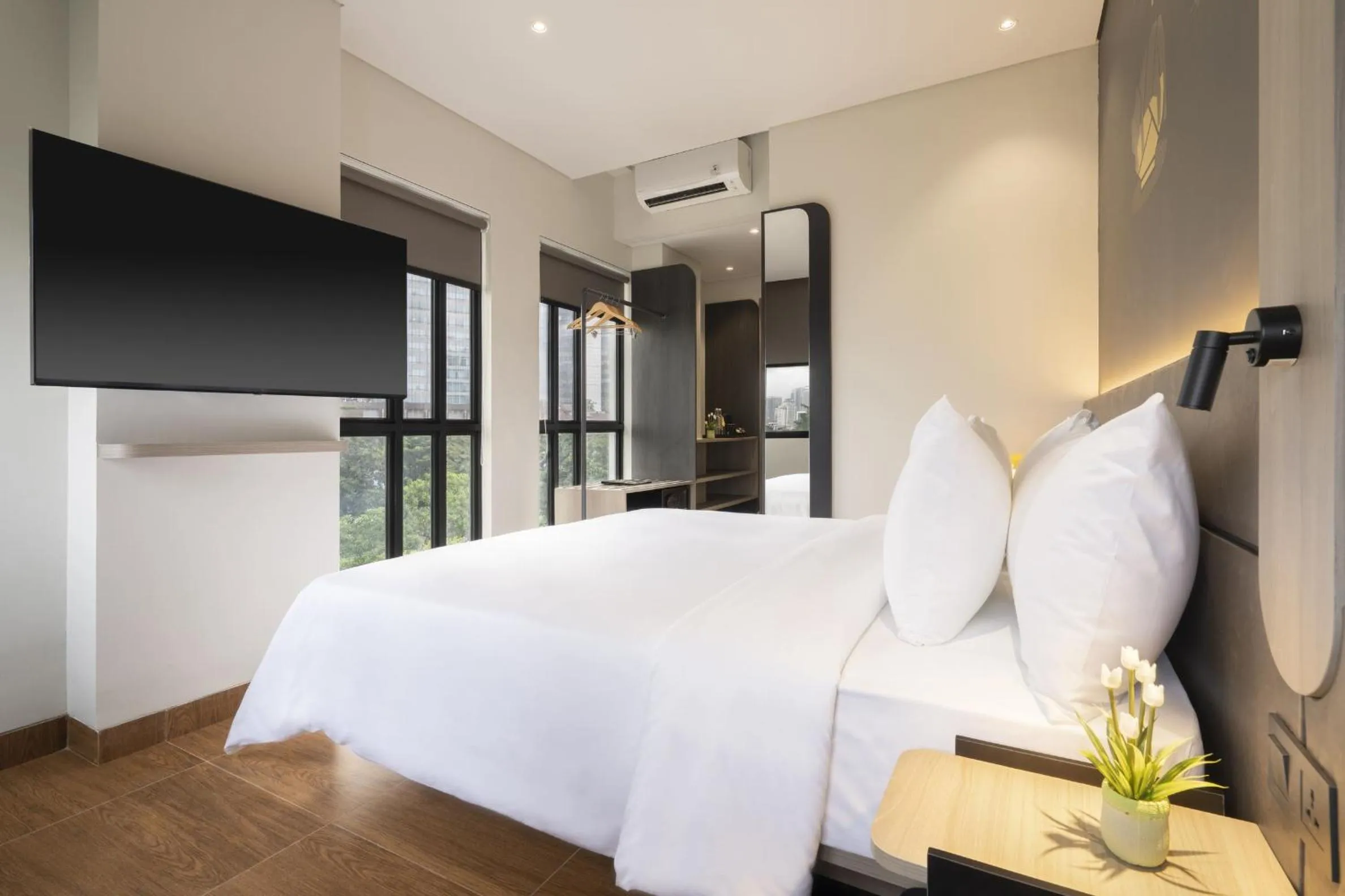 Bedroom, Bed in ROOMS INC Sudirman Jakarta