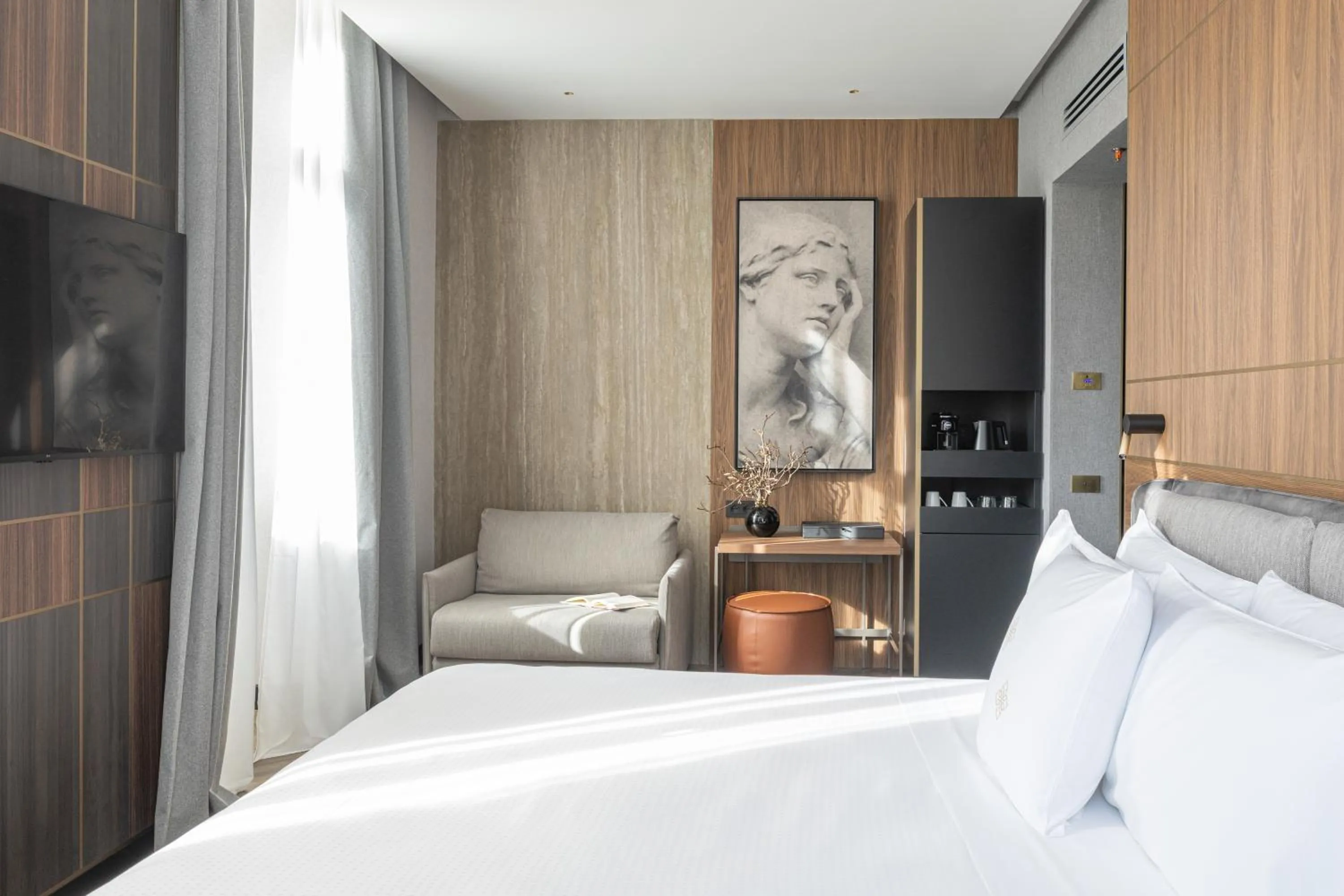 Photo of the whole room, Bed in Palazzo 4 Fontane 12