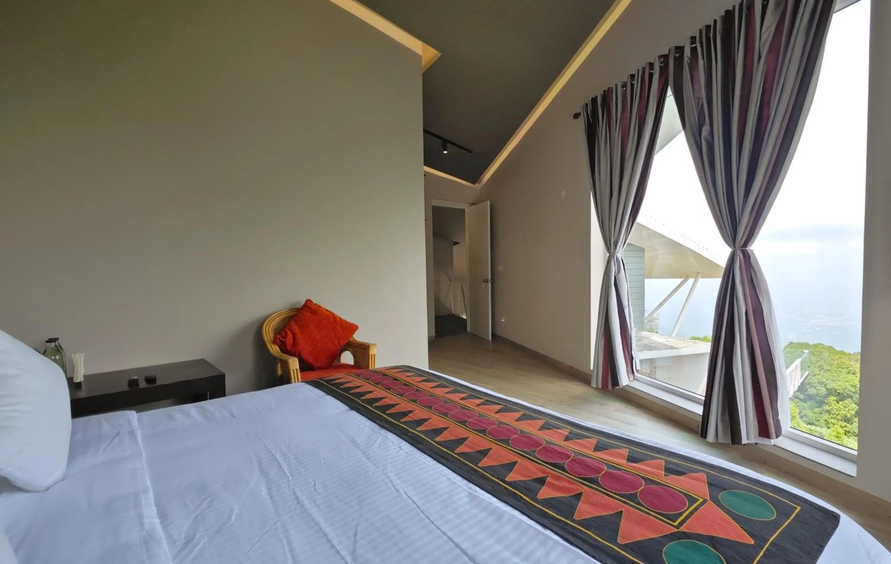 Bedroom, Bed in Ibex Resorts, Coonoor - Tapas