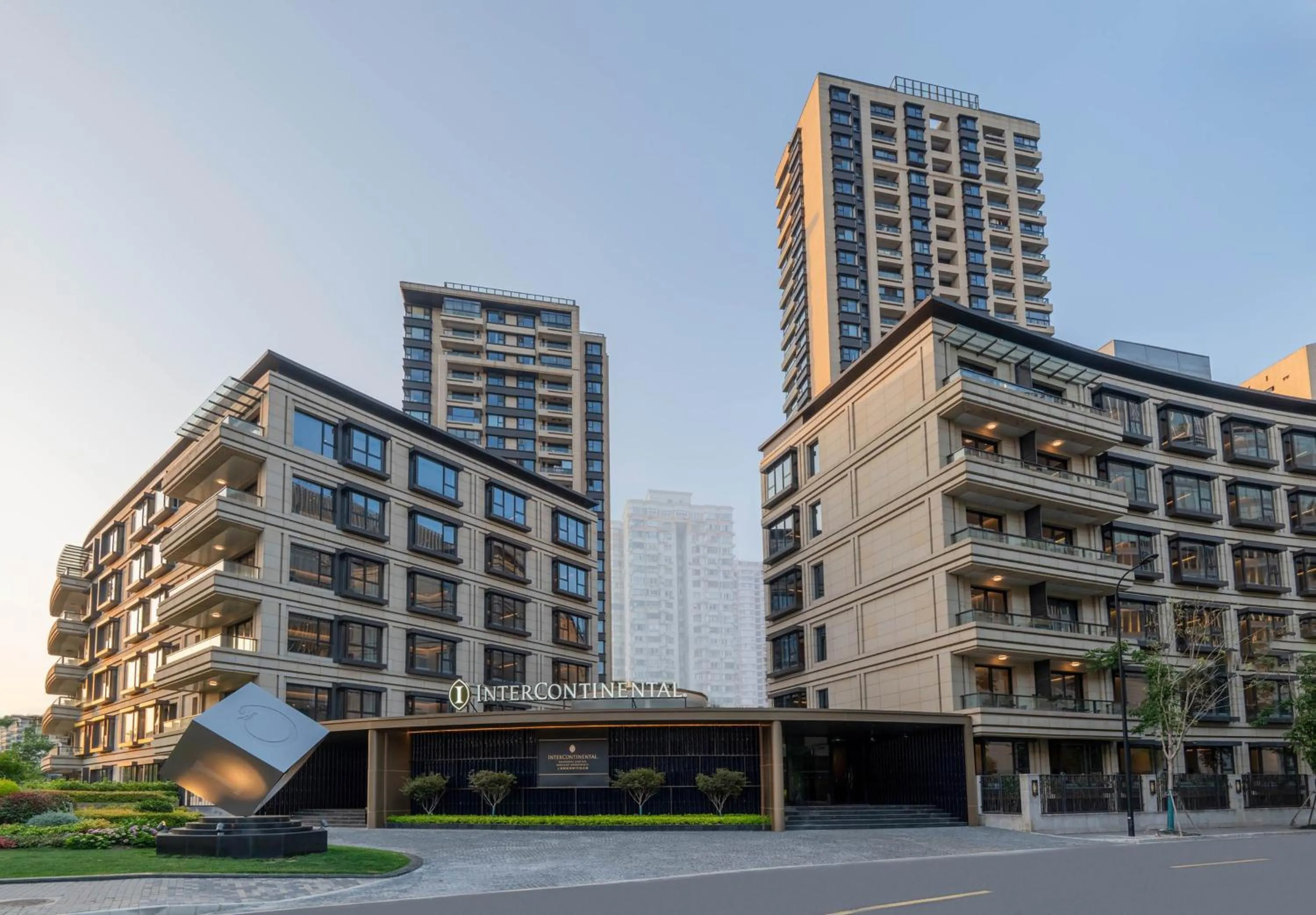 Property building in InterContinental Hotels Shanghai Jing'An Ser Apt.by IHG
