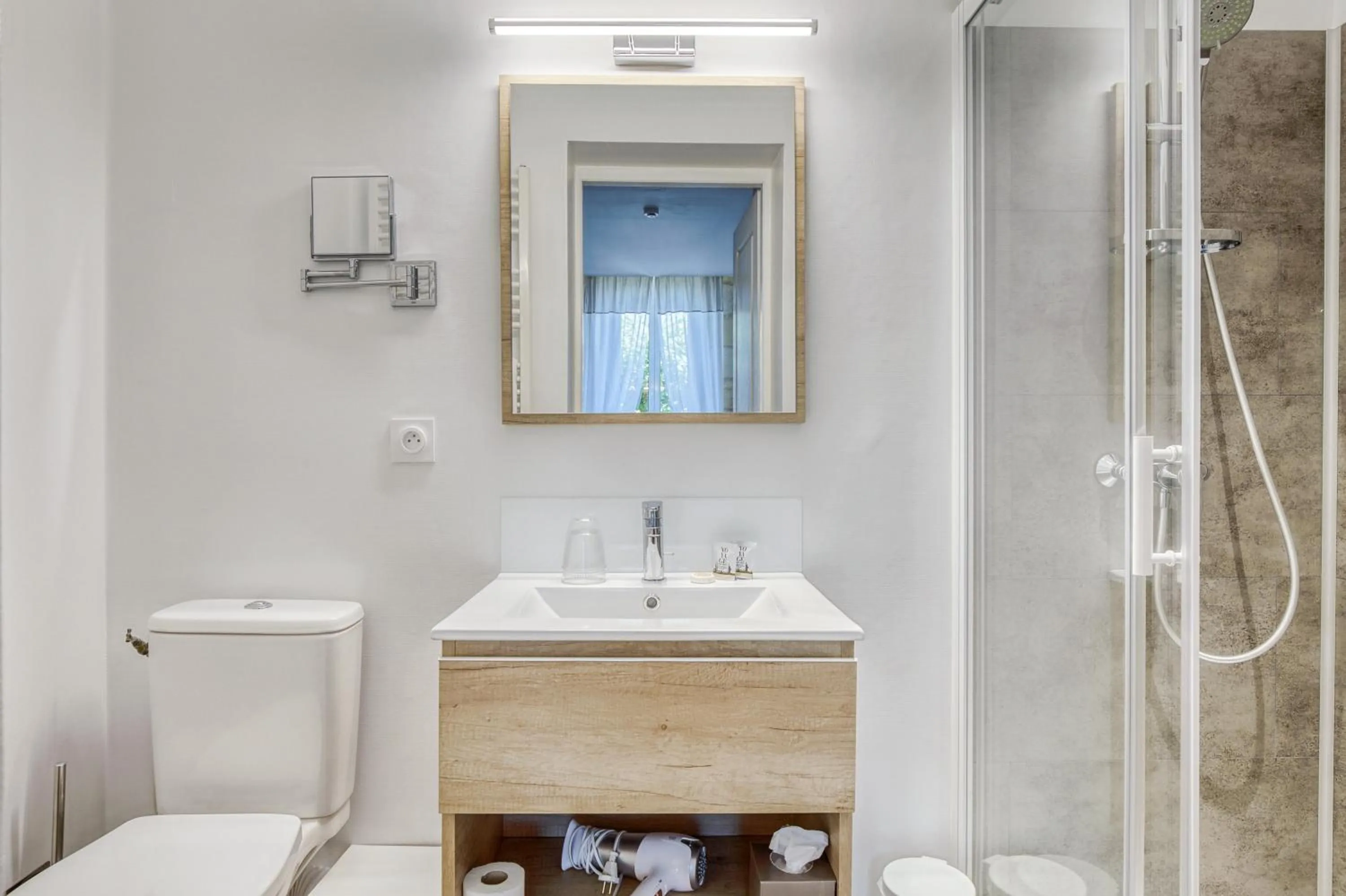 Hôtel des Voyageurs Centre Bastide