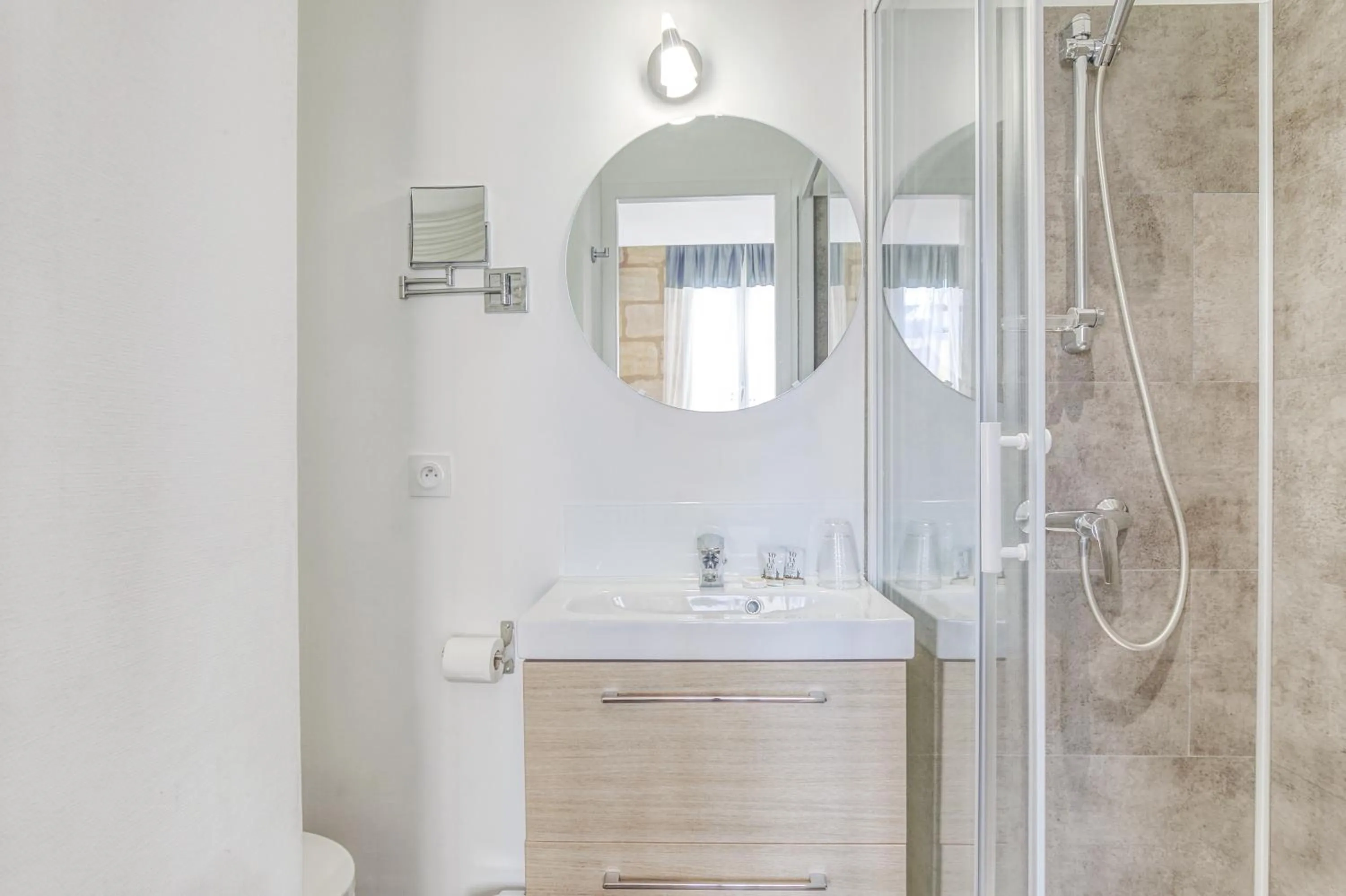 Hôtel des Voyageurs Centre Bastide