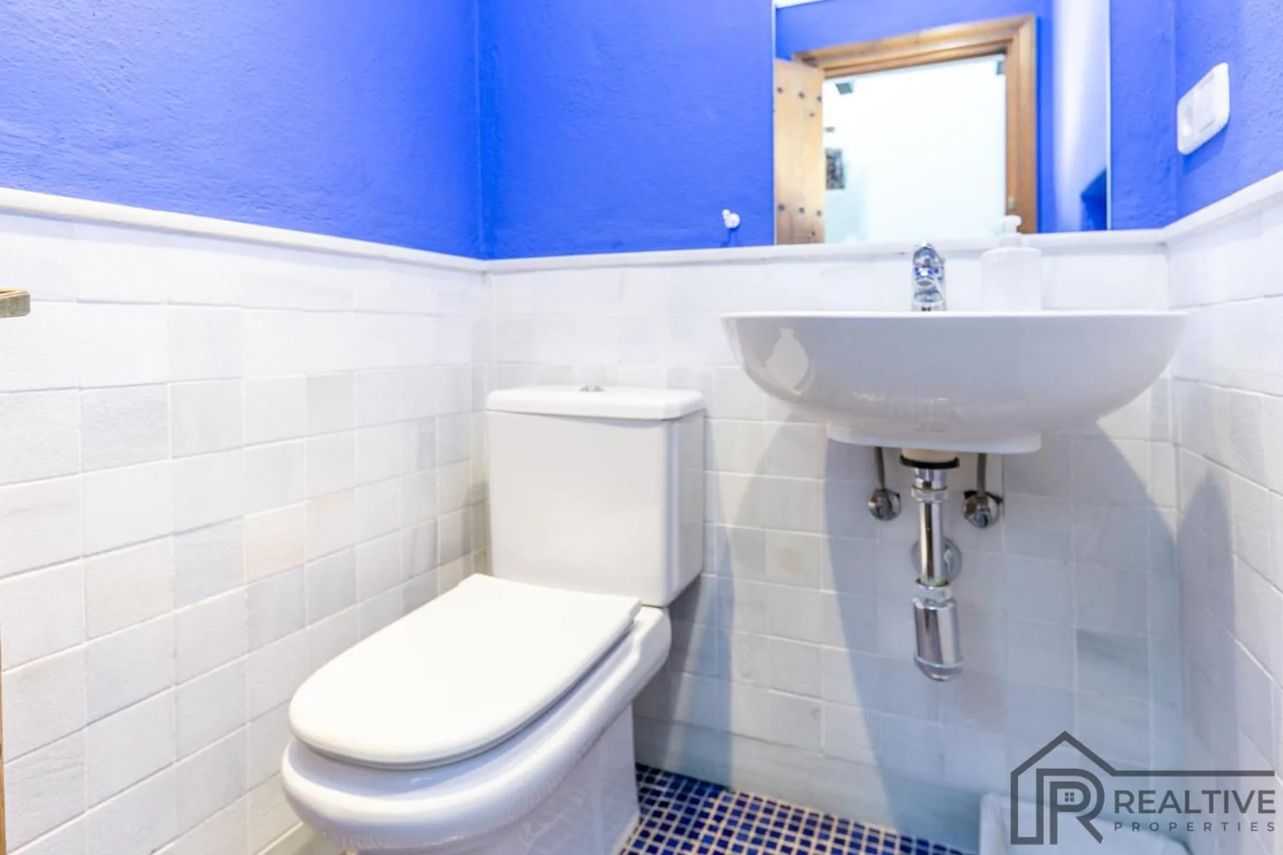 Toilet in La Casa de la Iglesia