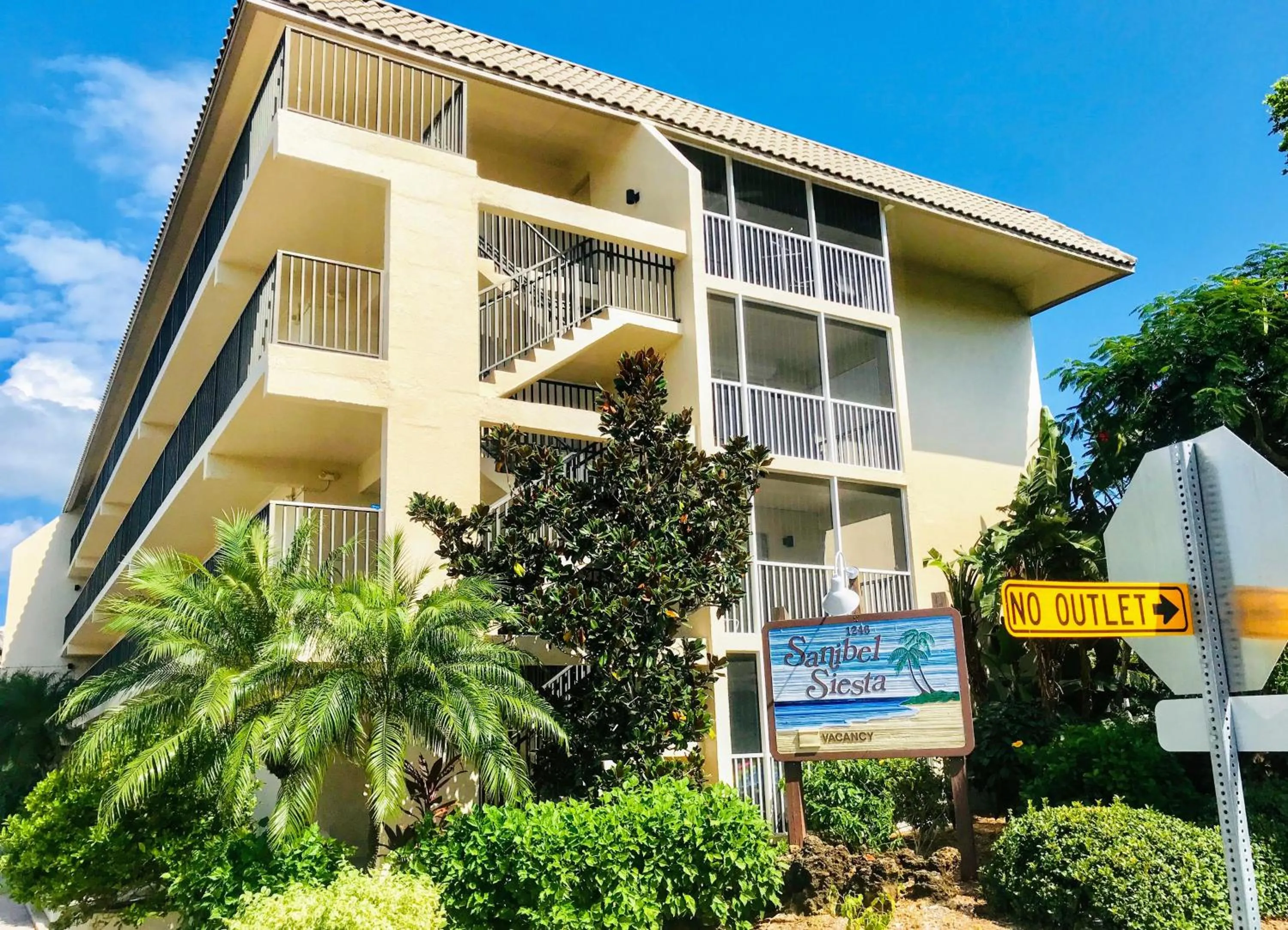 Property building in Sanibel Siesta on the Beach