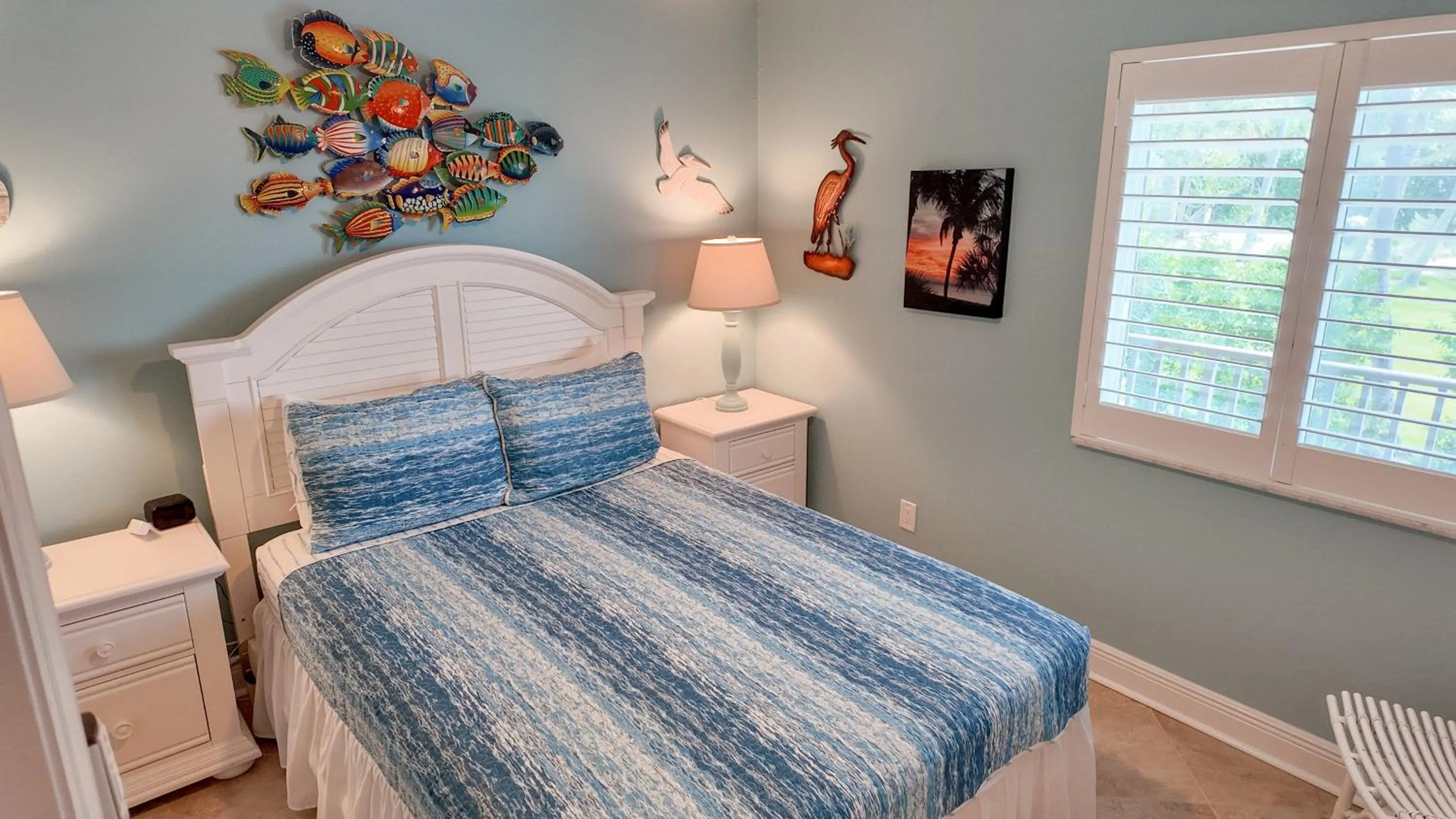 Photo of the whole room, Bed in Sanibel Siesta on the Beach