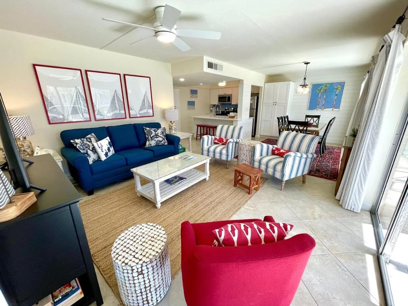 Seating area in Sanibel Siesta on the Beach