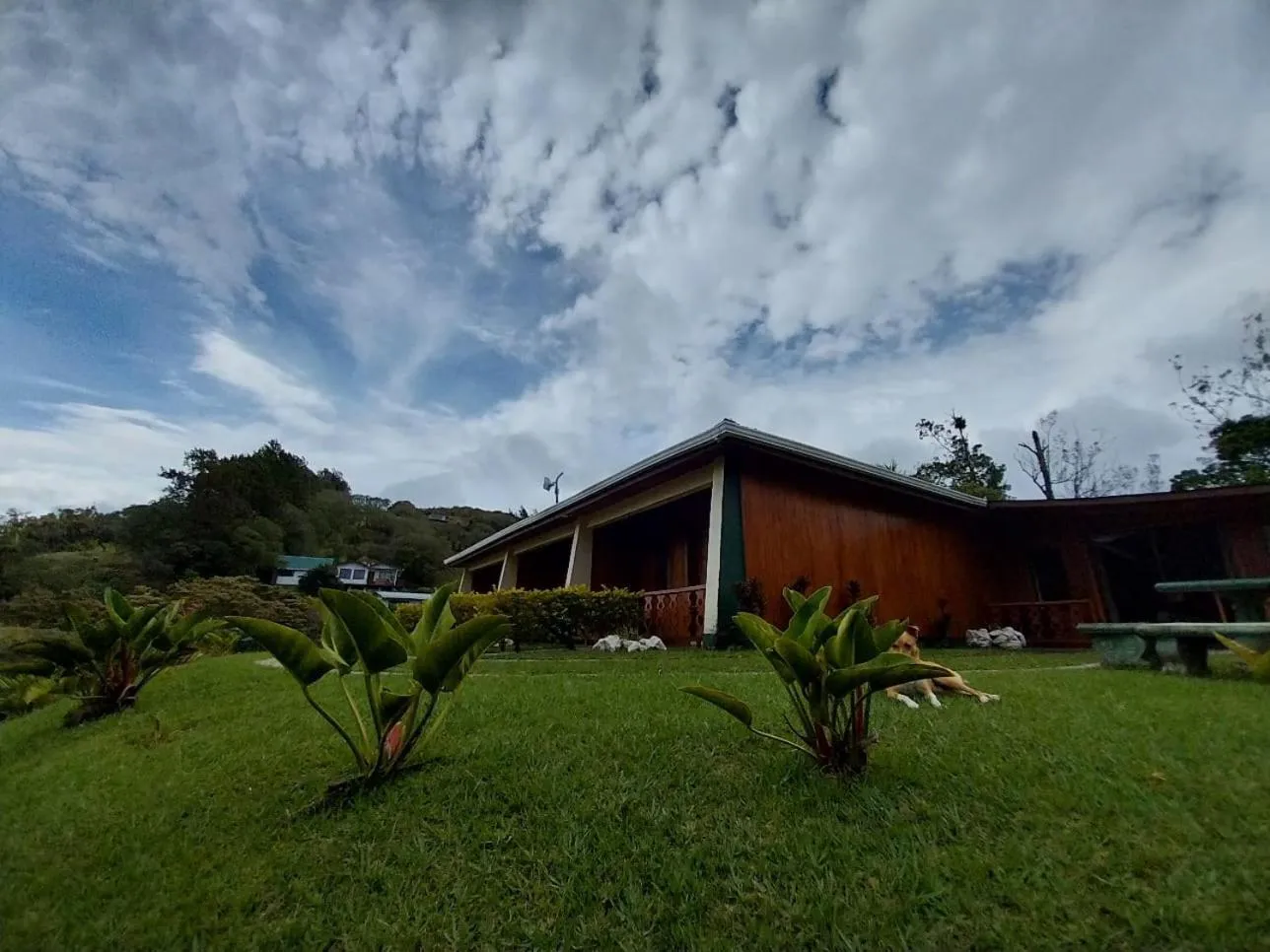 Belcruz family lodge