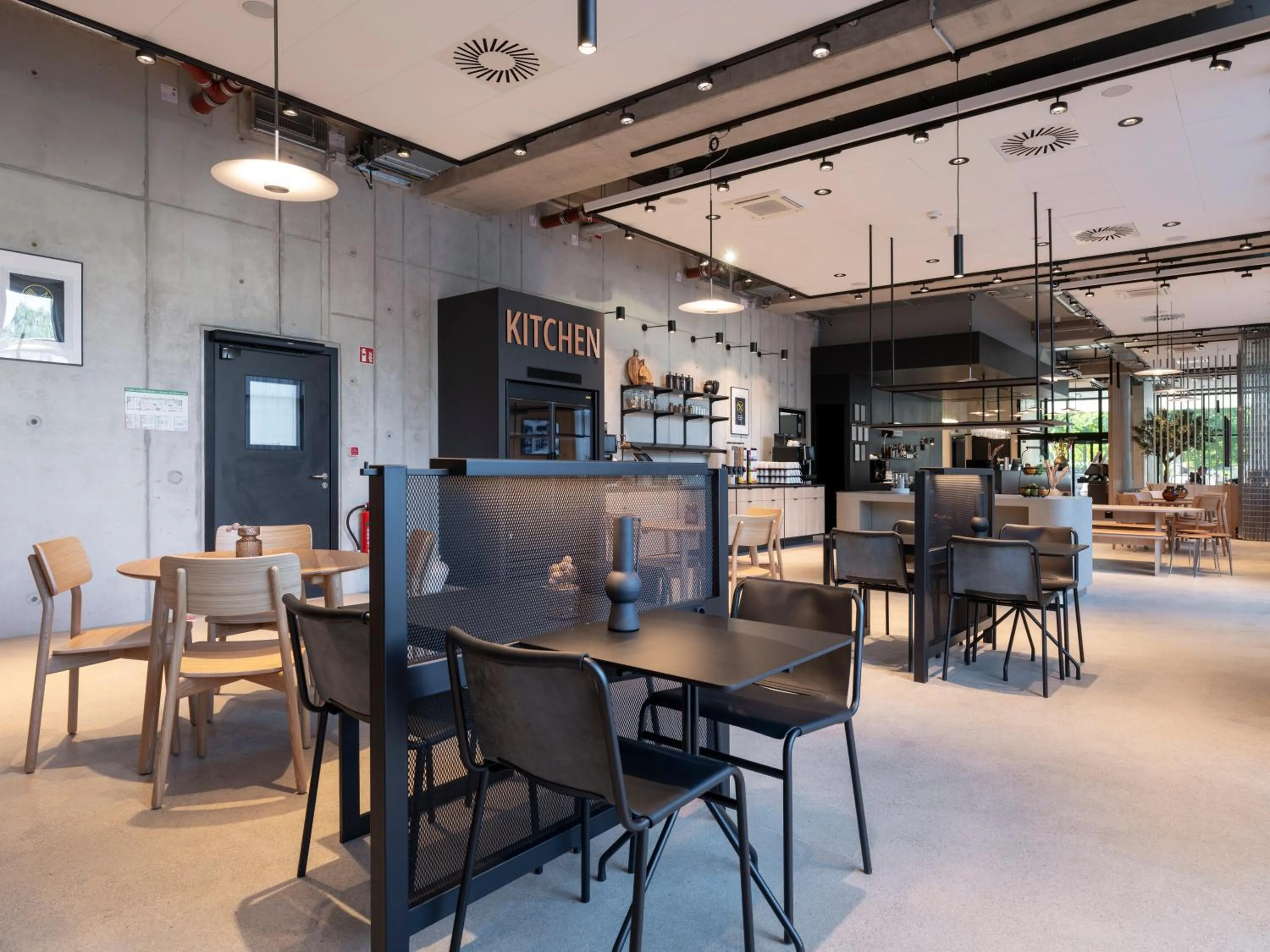 Food and drinks in Zleep Hotel Hamburg Volkspark