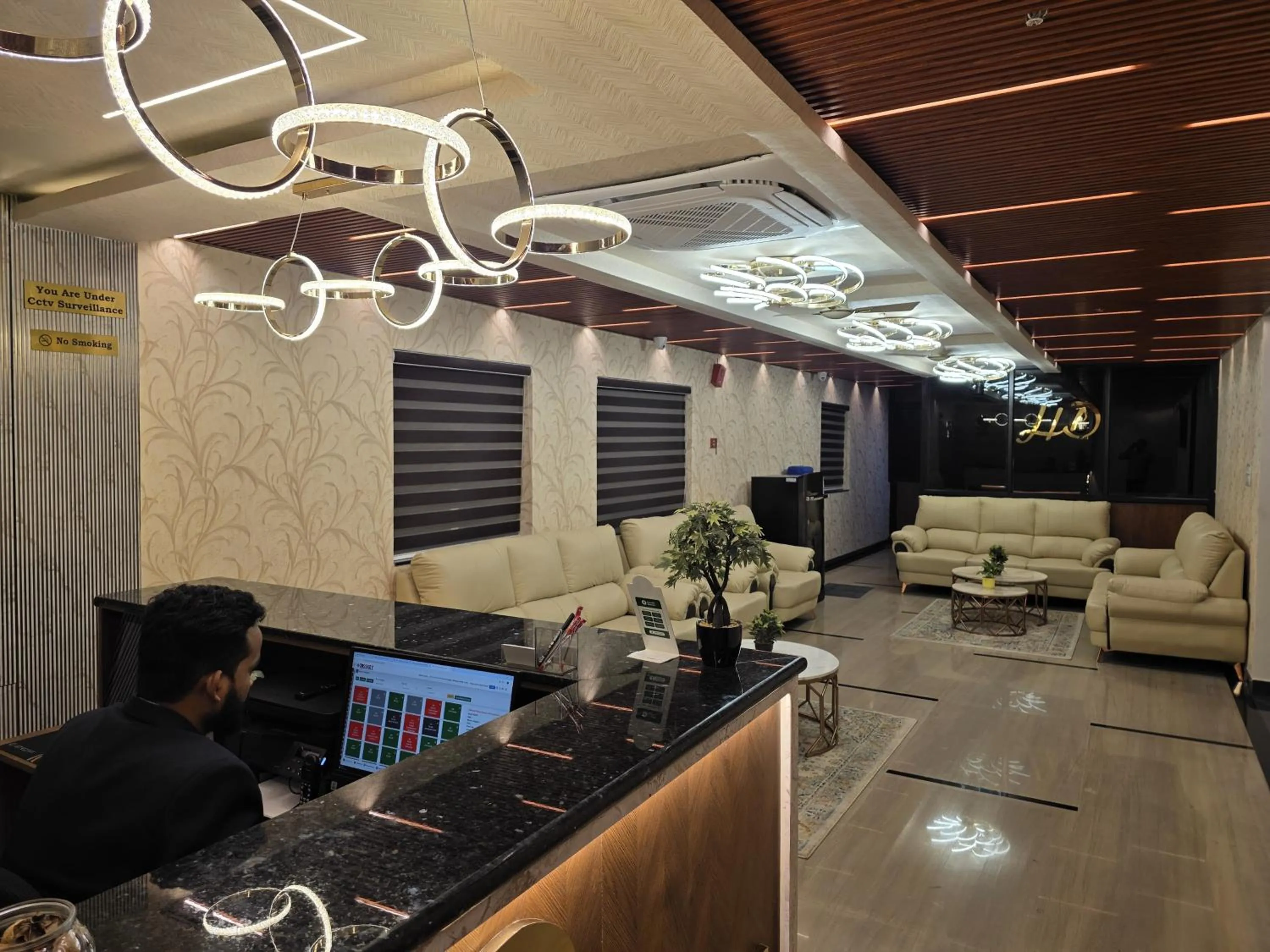 TV and multimedia in Hotel Deccan Park