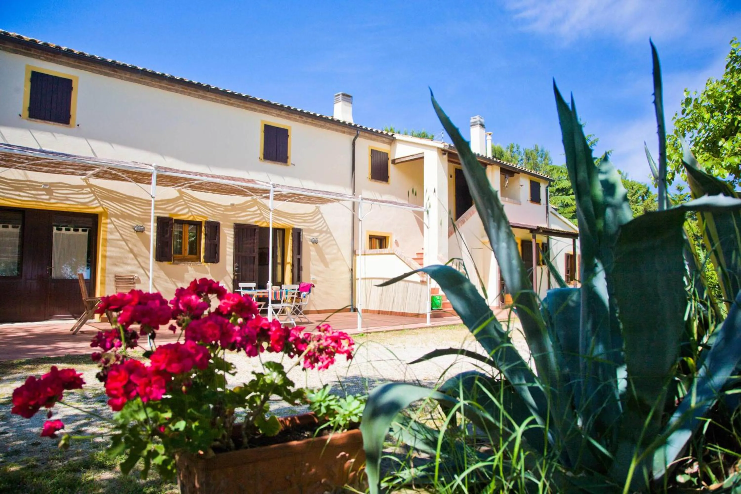 Property building in Il Casale Di Montefreddo
