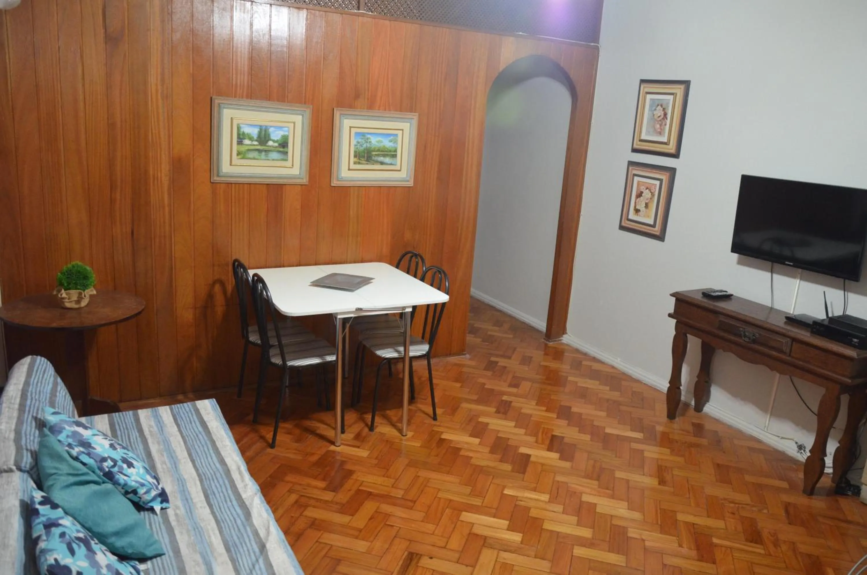Living room in Copacabana Etrusco Apartment