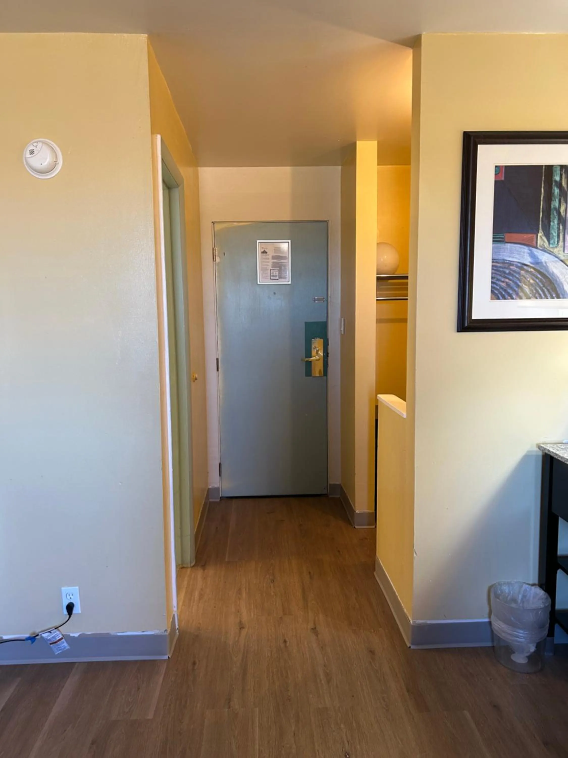 Photo of the whole room in Studio Apartments