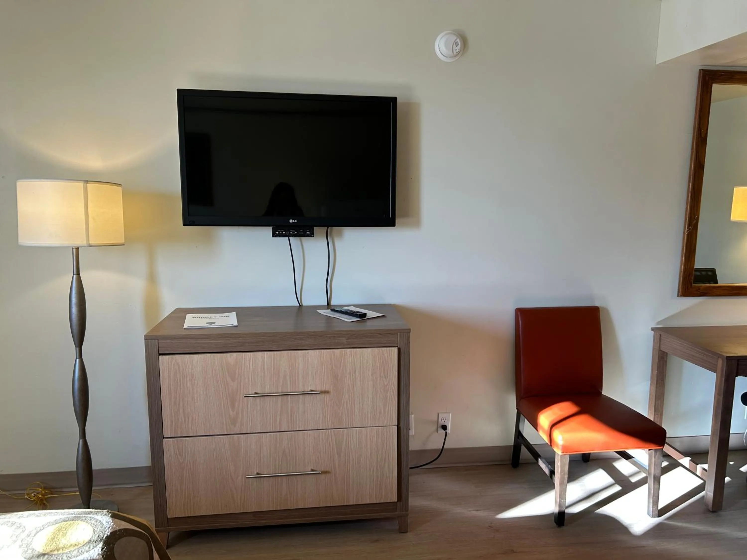 Photo of the whole room in Studio Apartments