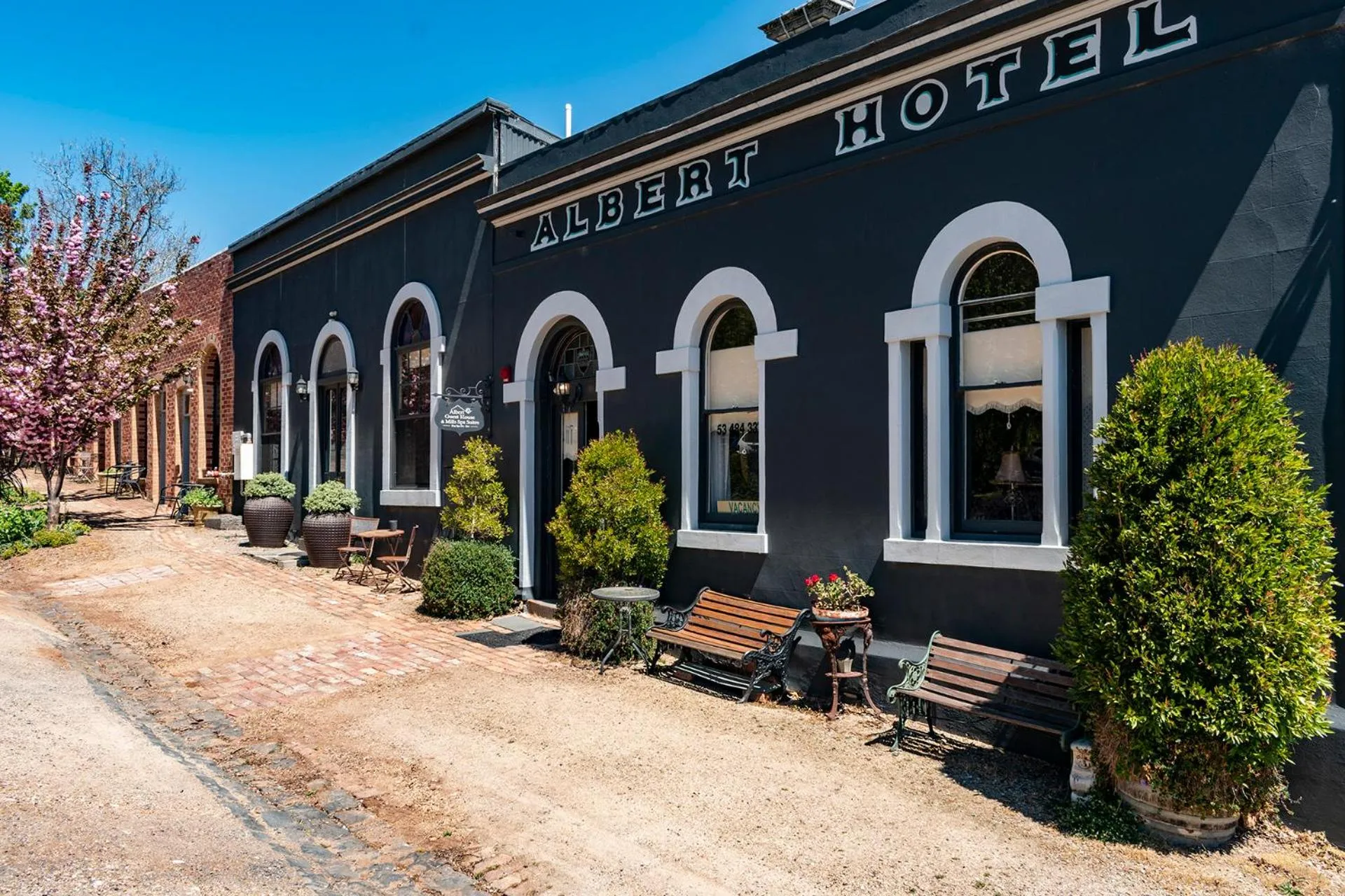 Property building in Albert Hotel Daylesford