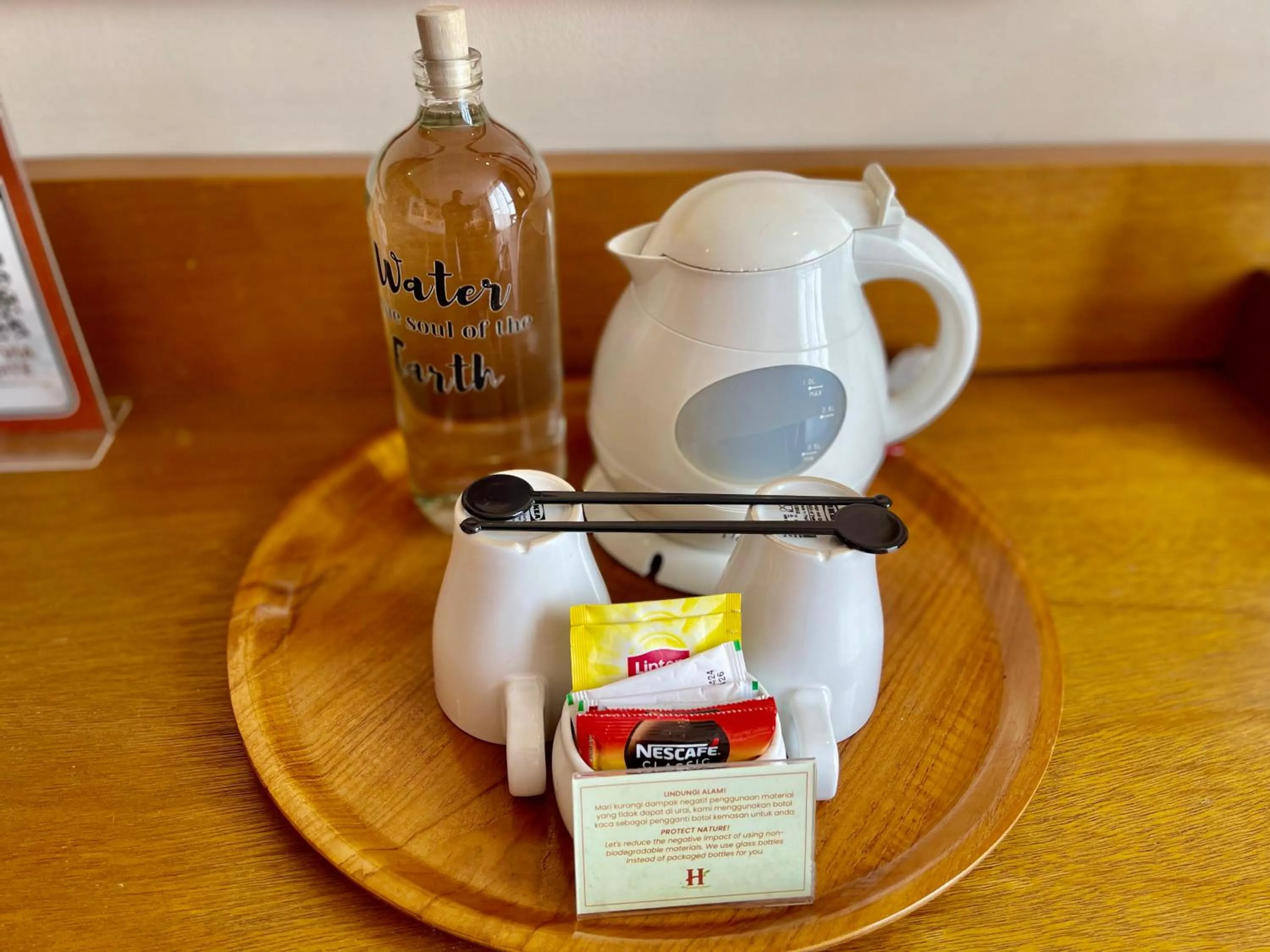 Coffee/tea facilities in Hemangini Hotel Bandung