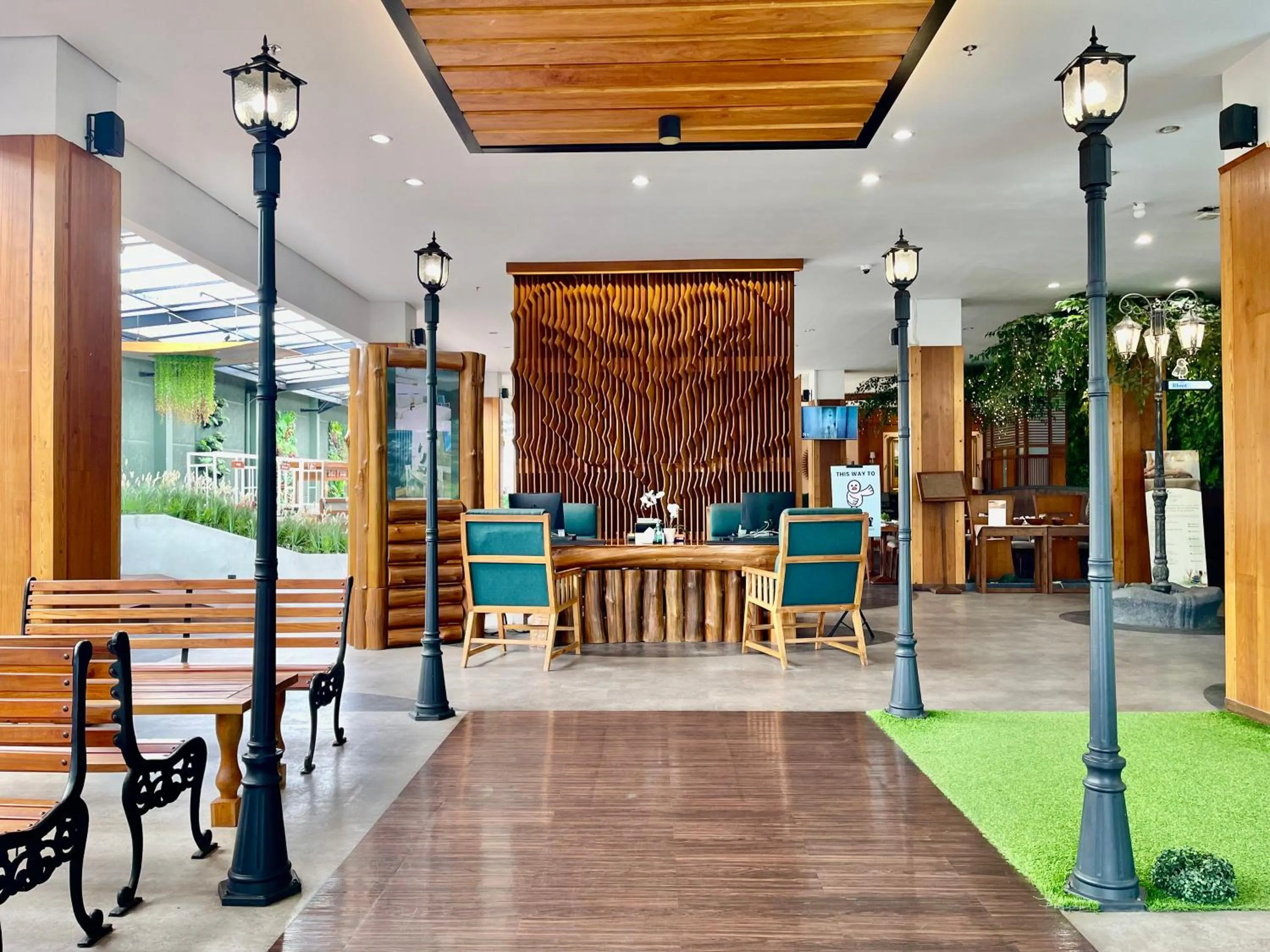 Lobby or reception in Hemangini Hotel Bandung