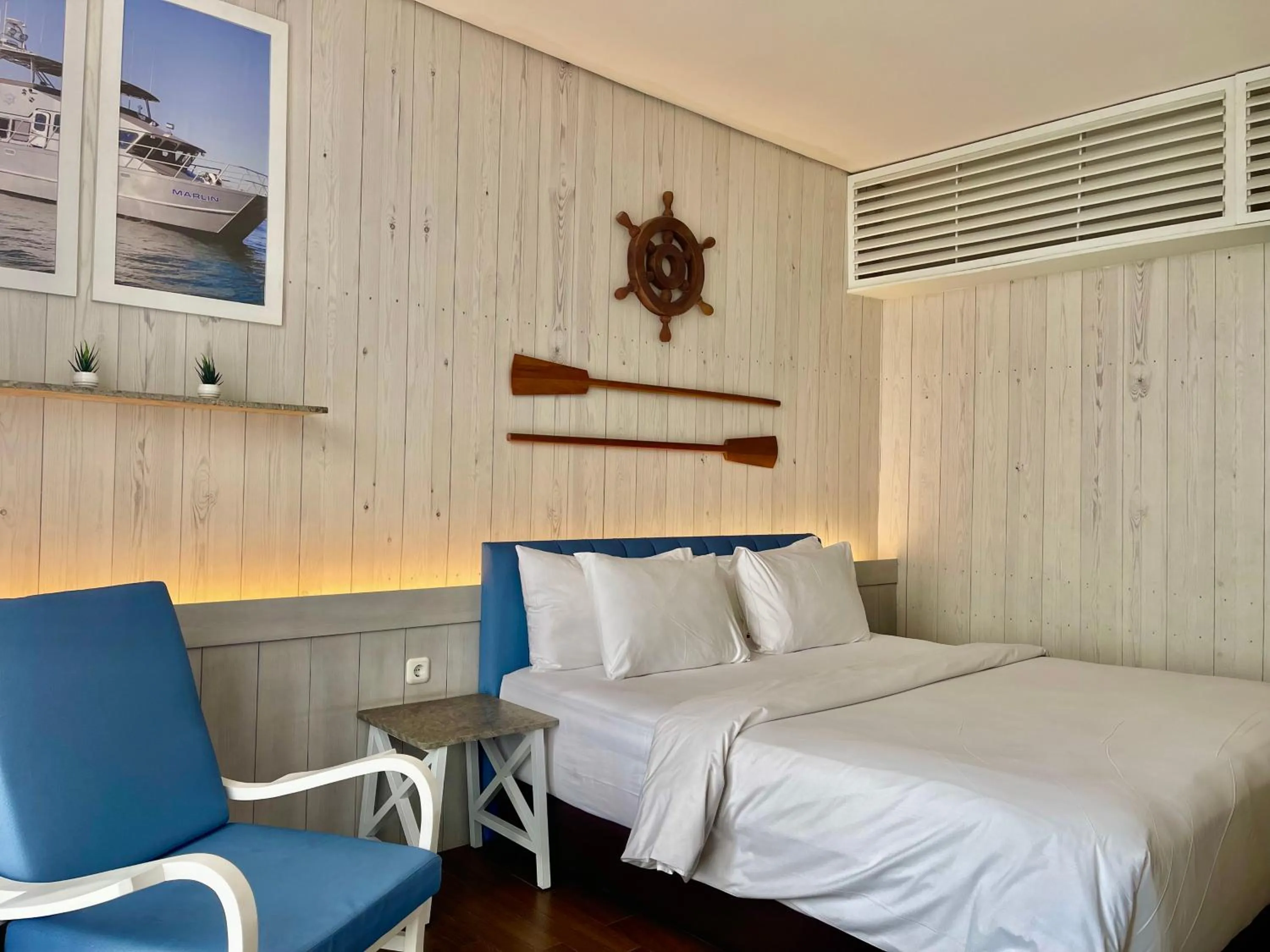 Bed in Hemangini Hotel Bandung