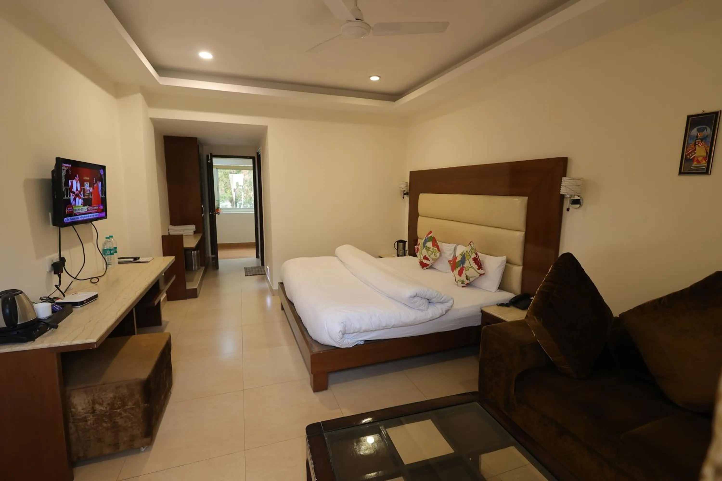 Bedroom, Bed in Riverside Resorts