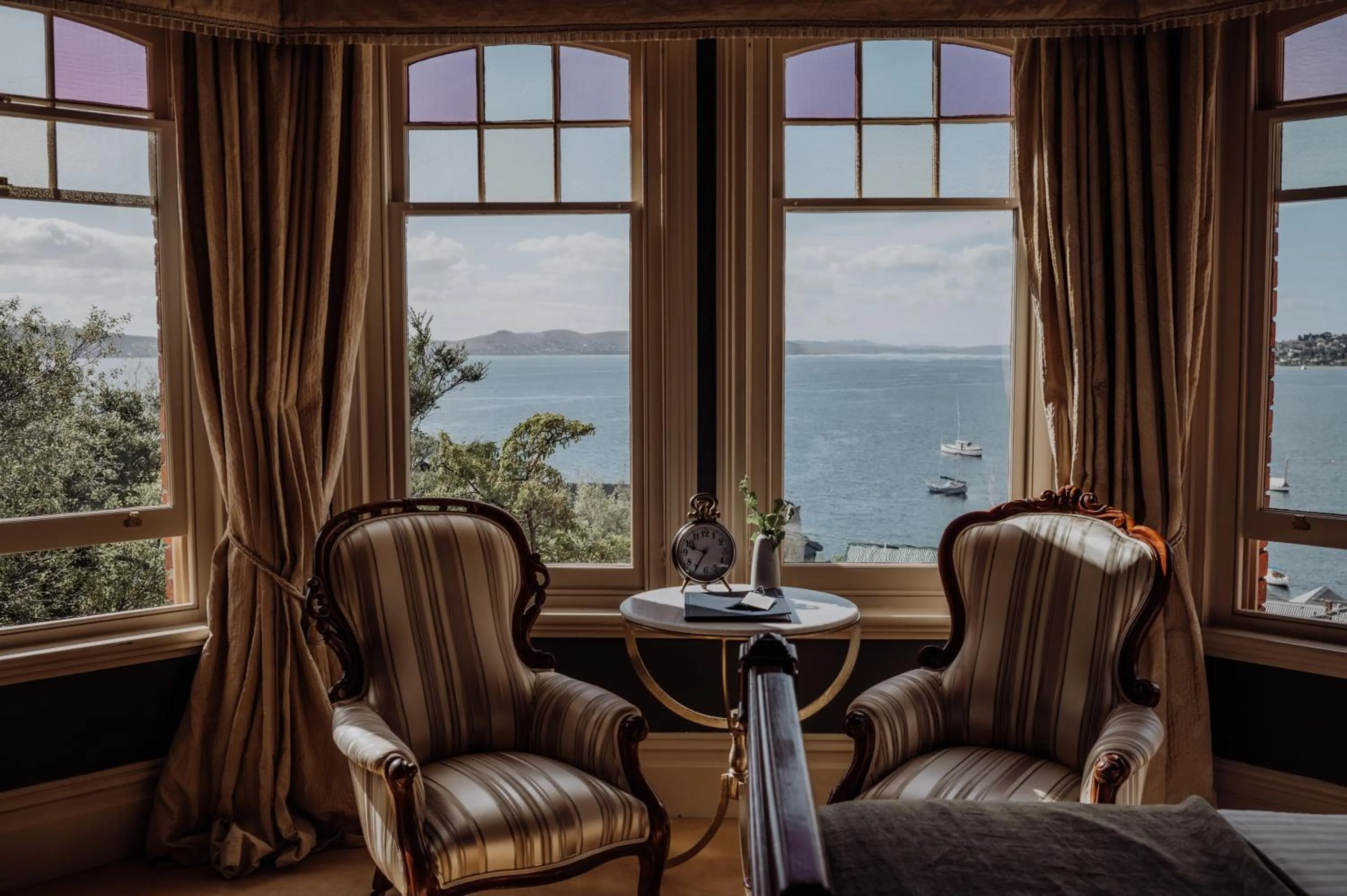 Seating area in Grande Vue Hotel