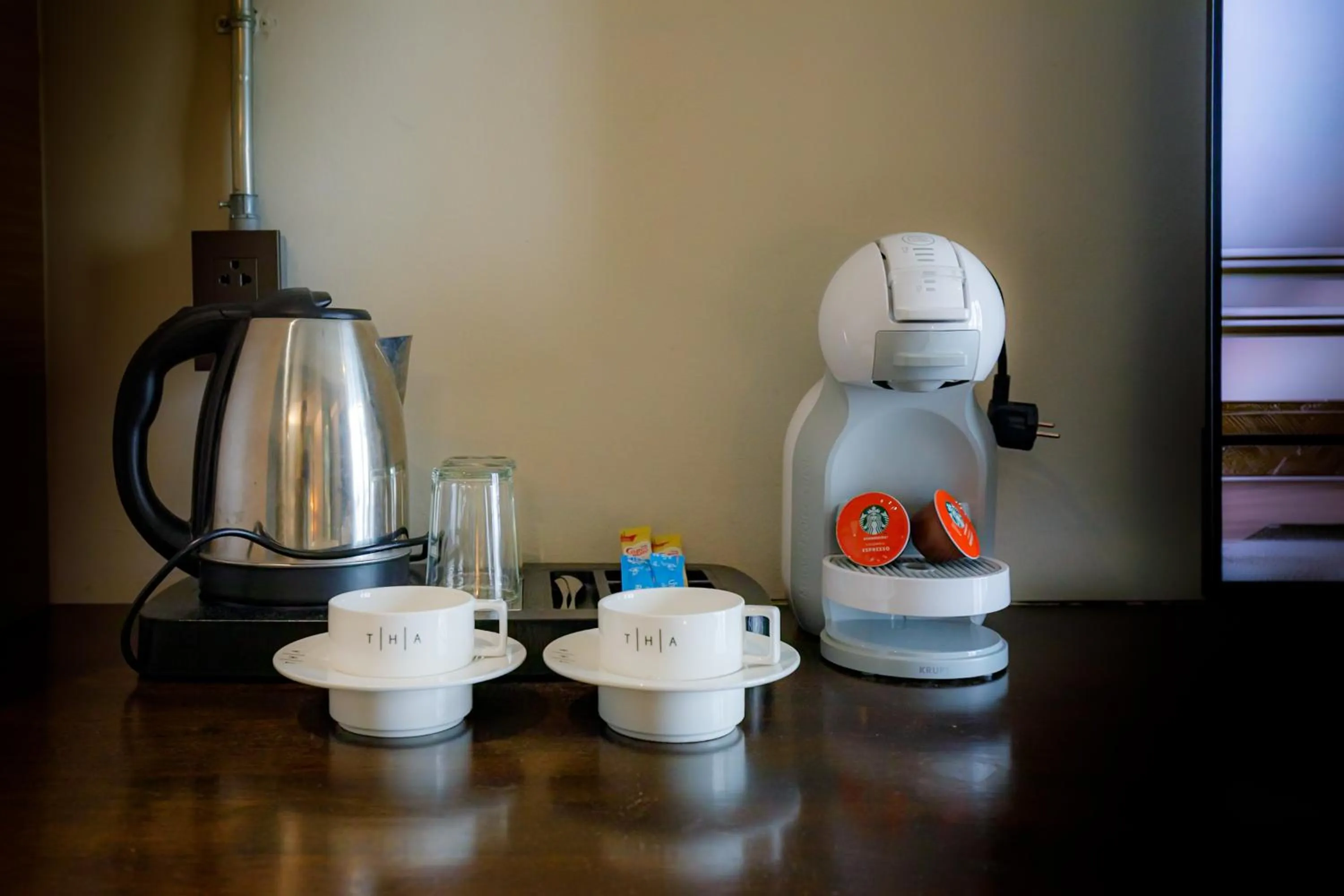 Coffee/tea facilities in THA City Loft by TH District