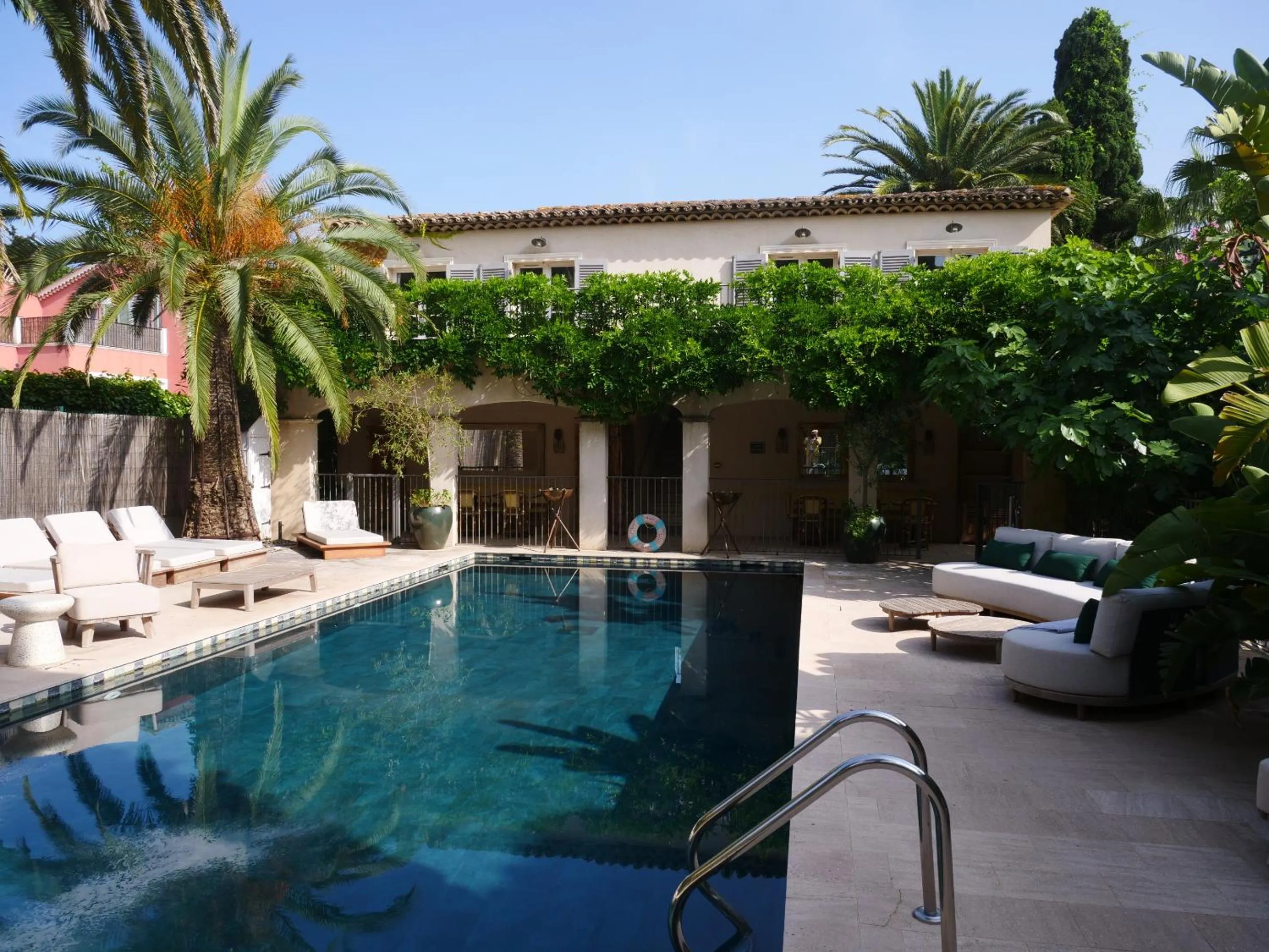 Pool view in Pastis Hotel Saint-Tropez