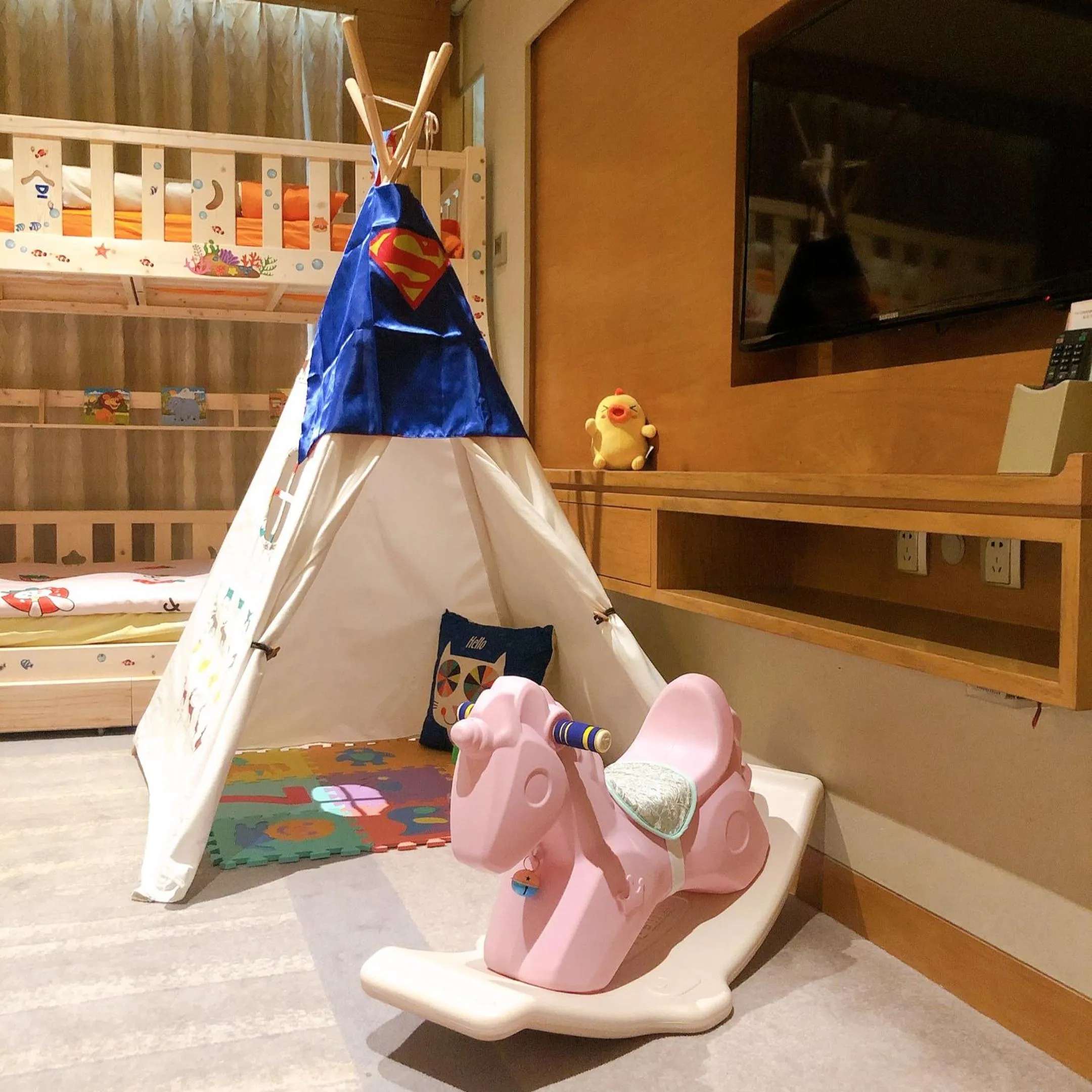 children in Pullman Haining