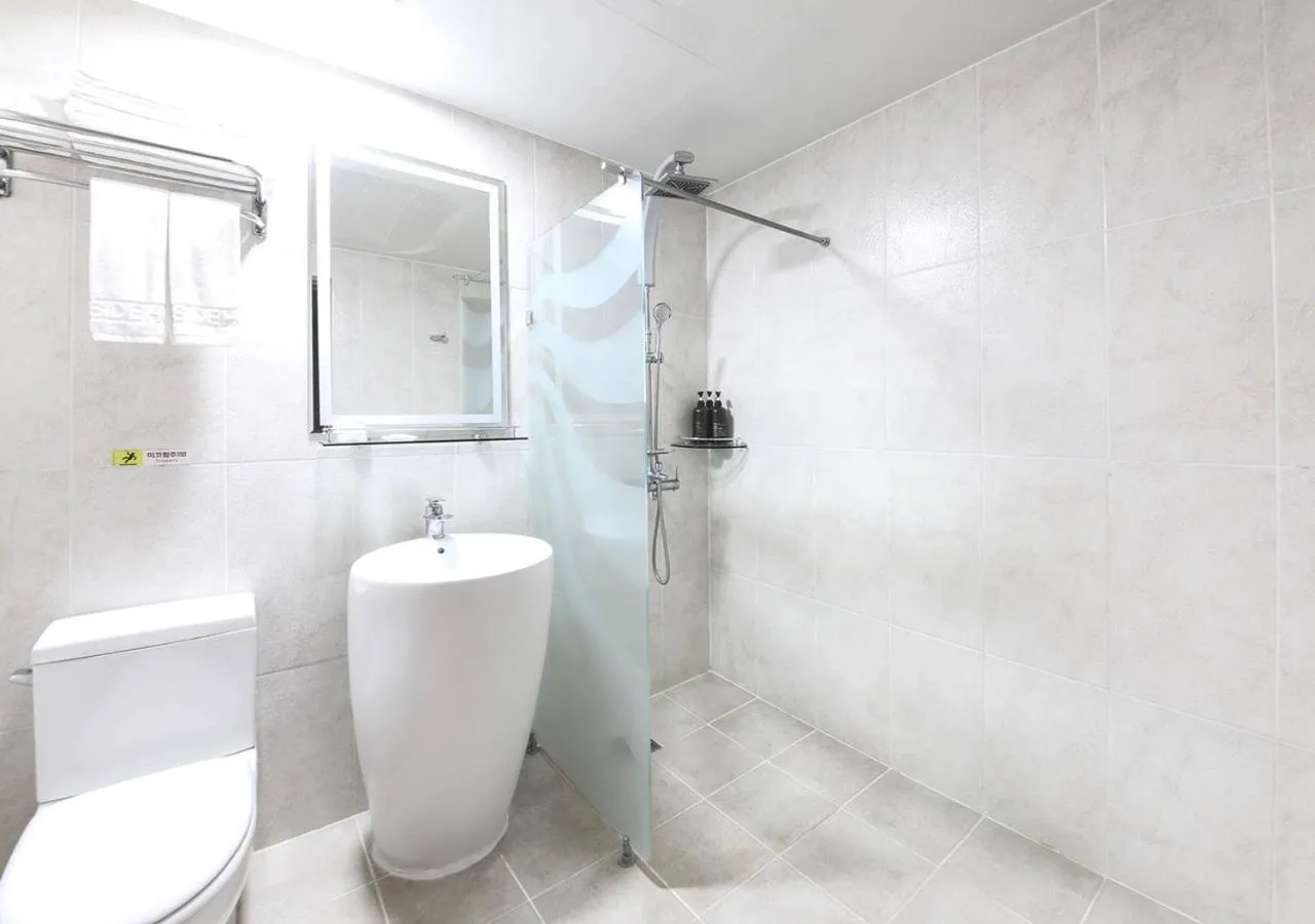 Jeju Parkside Tourist Hotel