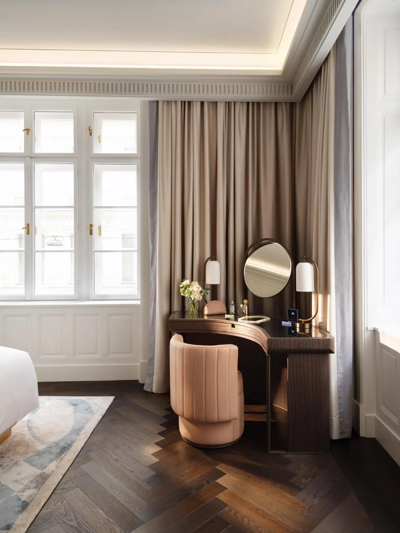 Photo of the whole room, Bed in Mandarin Oriental, Vienna