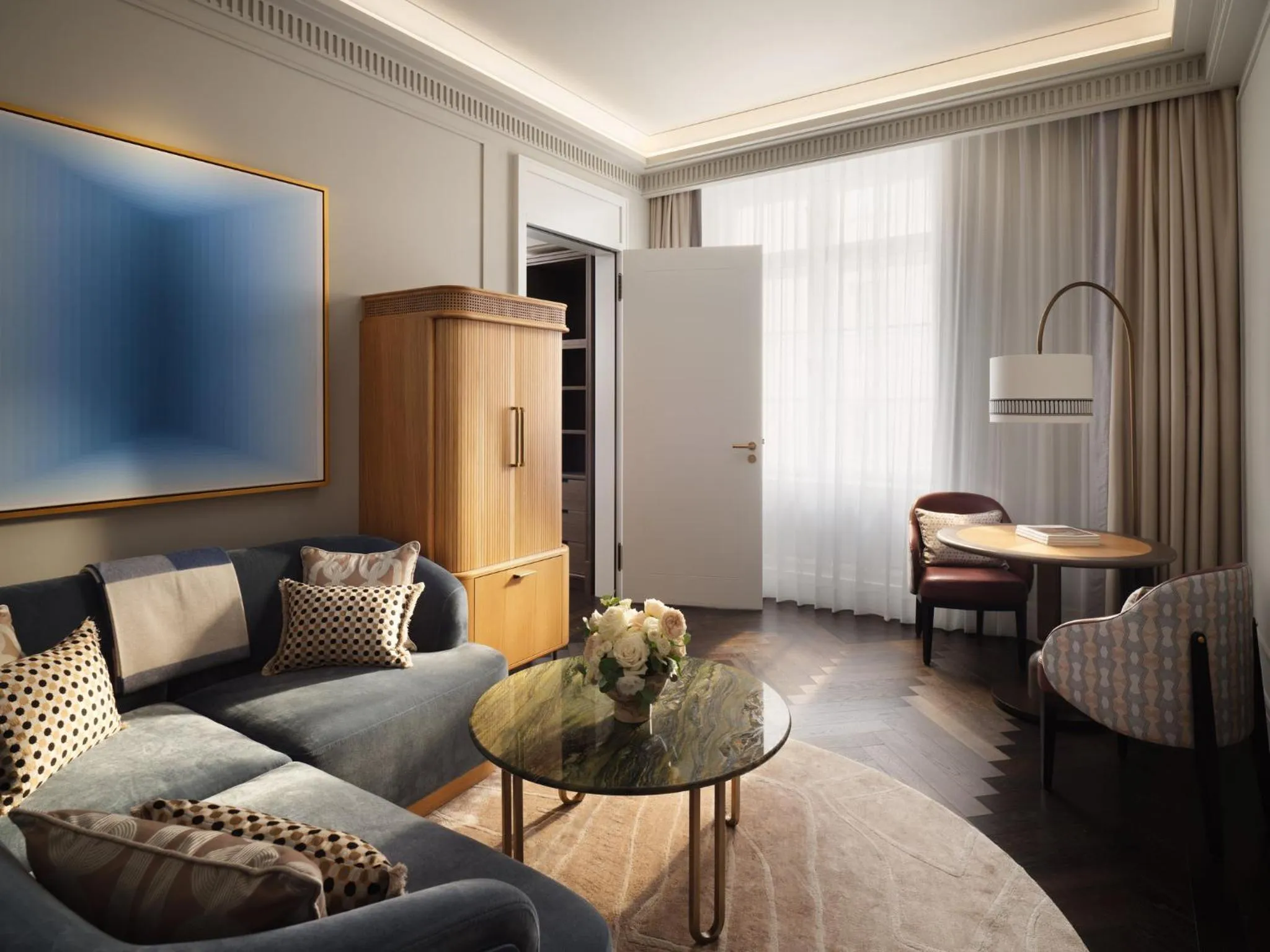 Photo of the whole room, Bed in Mandarin Oriental, Vienna