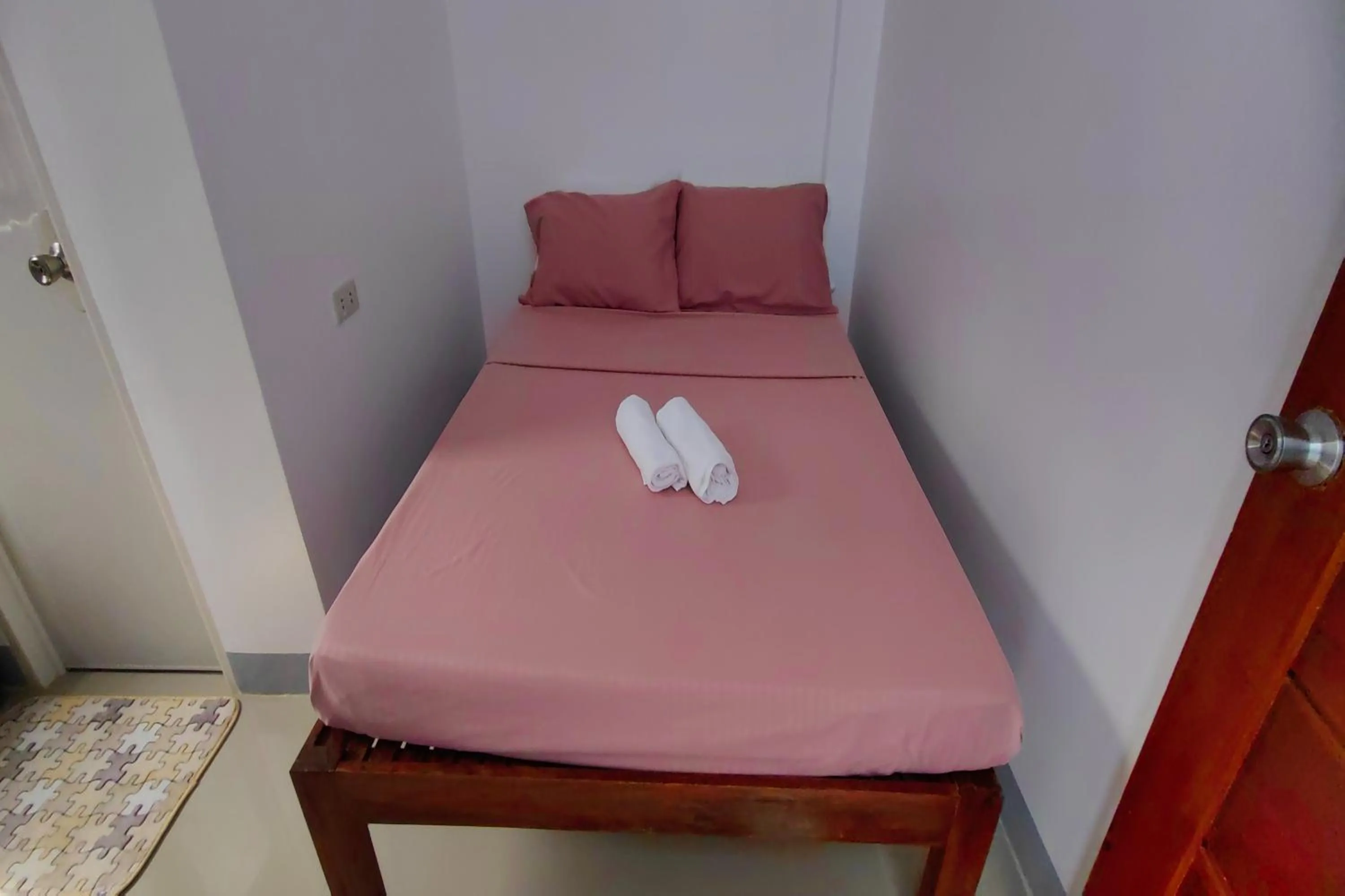Bed in Kamalay Pension House