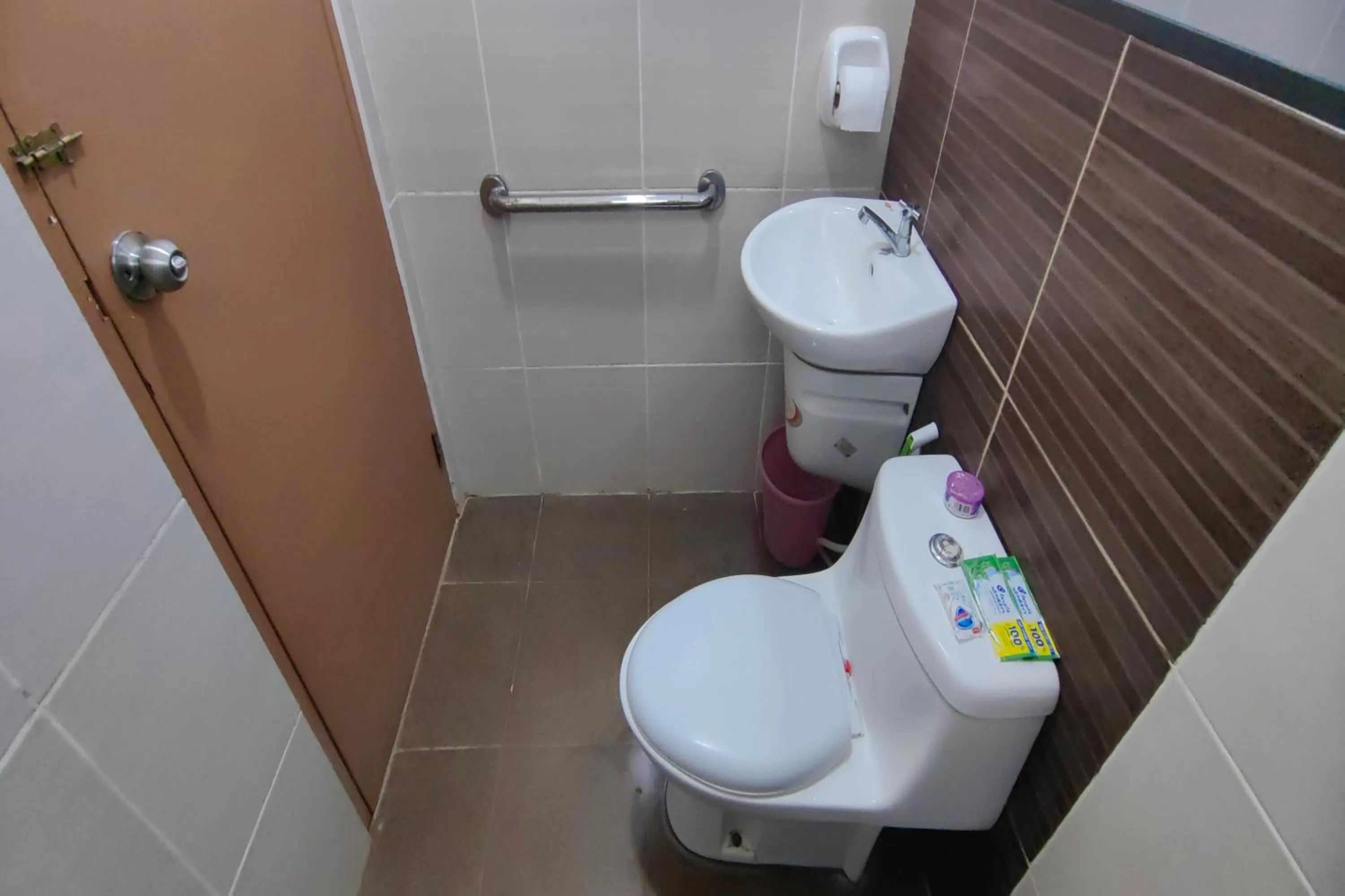 Bathroom in Kamalay Pension House