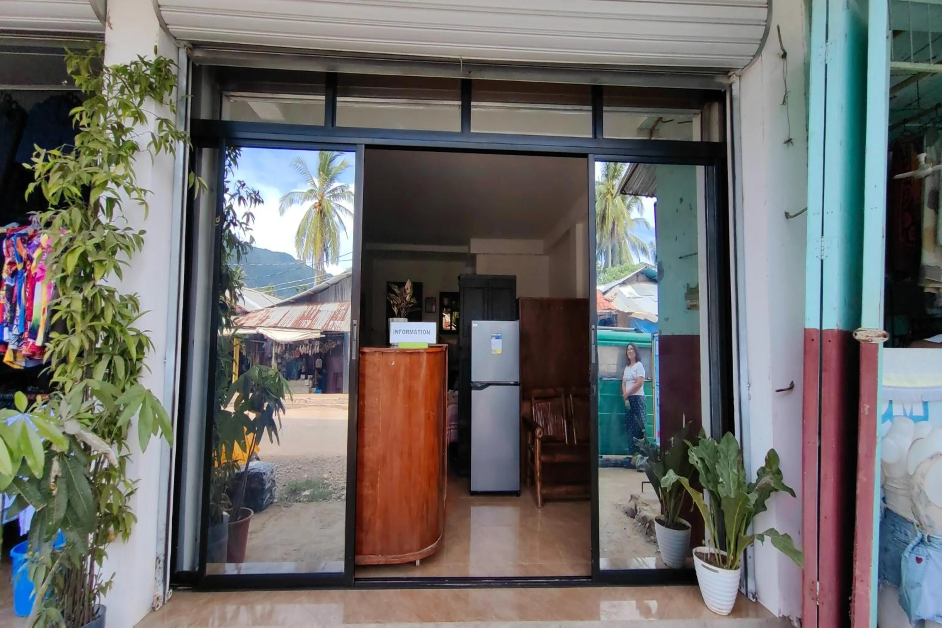 Facade/entrance in Kamalay Pension House