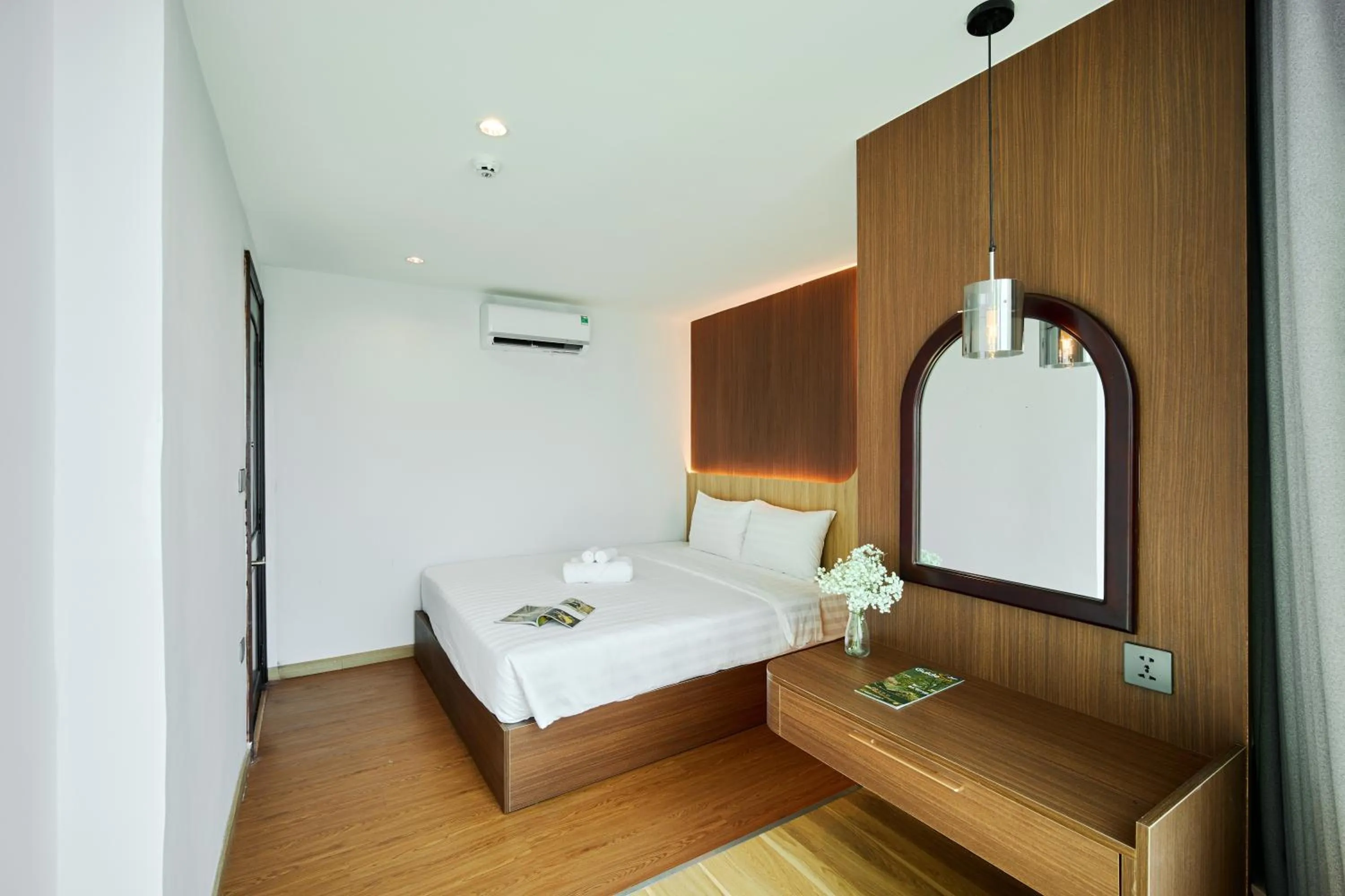 Bedroom, Bed in Elite Luxury Hotel by Elite24