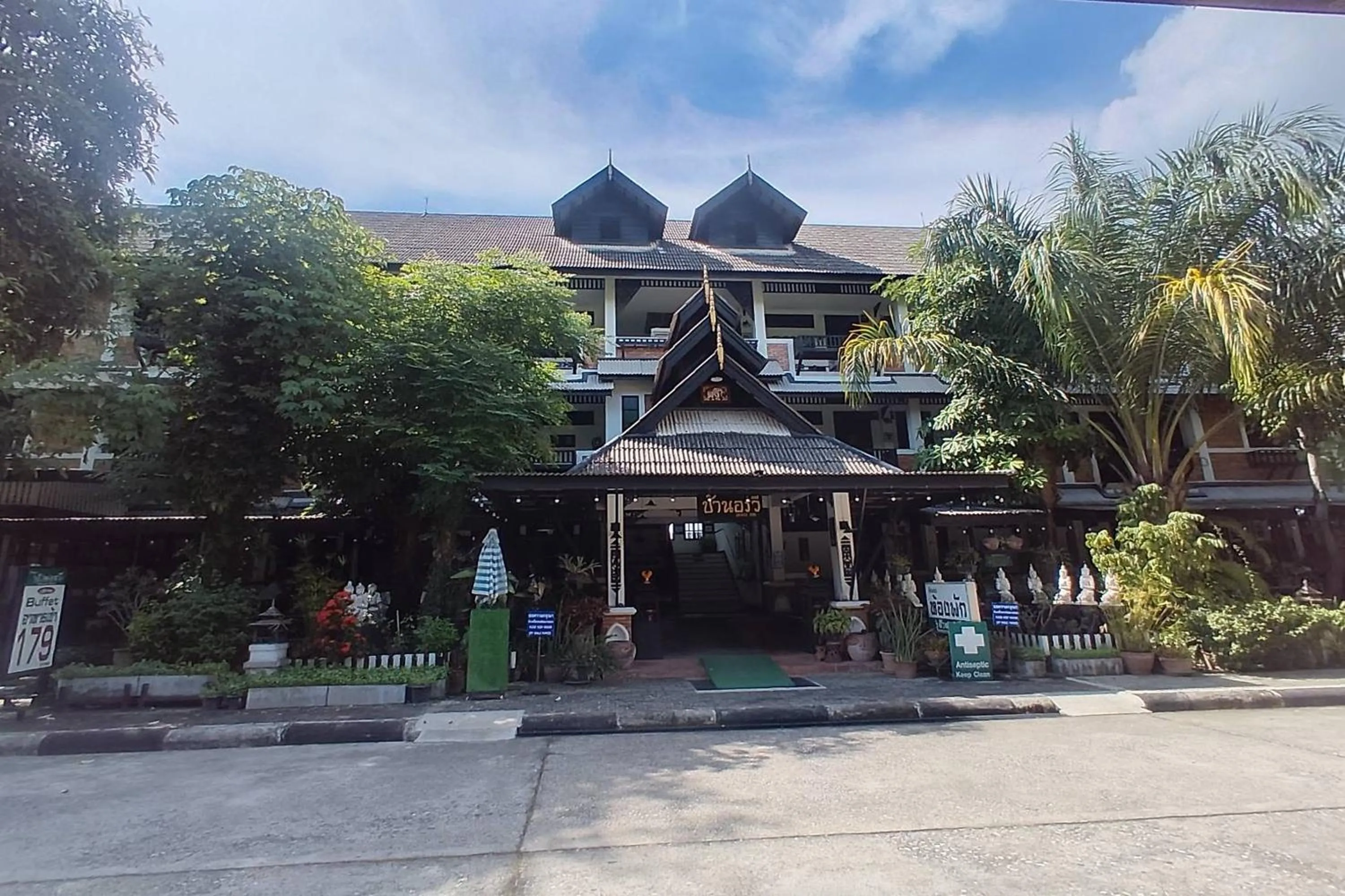 Property building in Baan Orawee Boutique Hotel