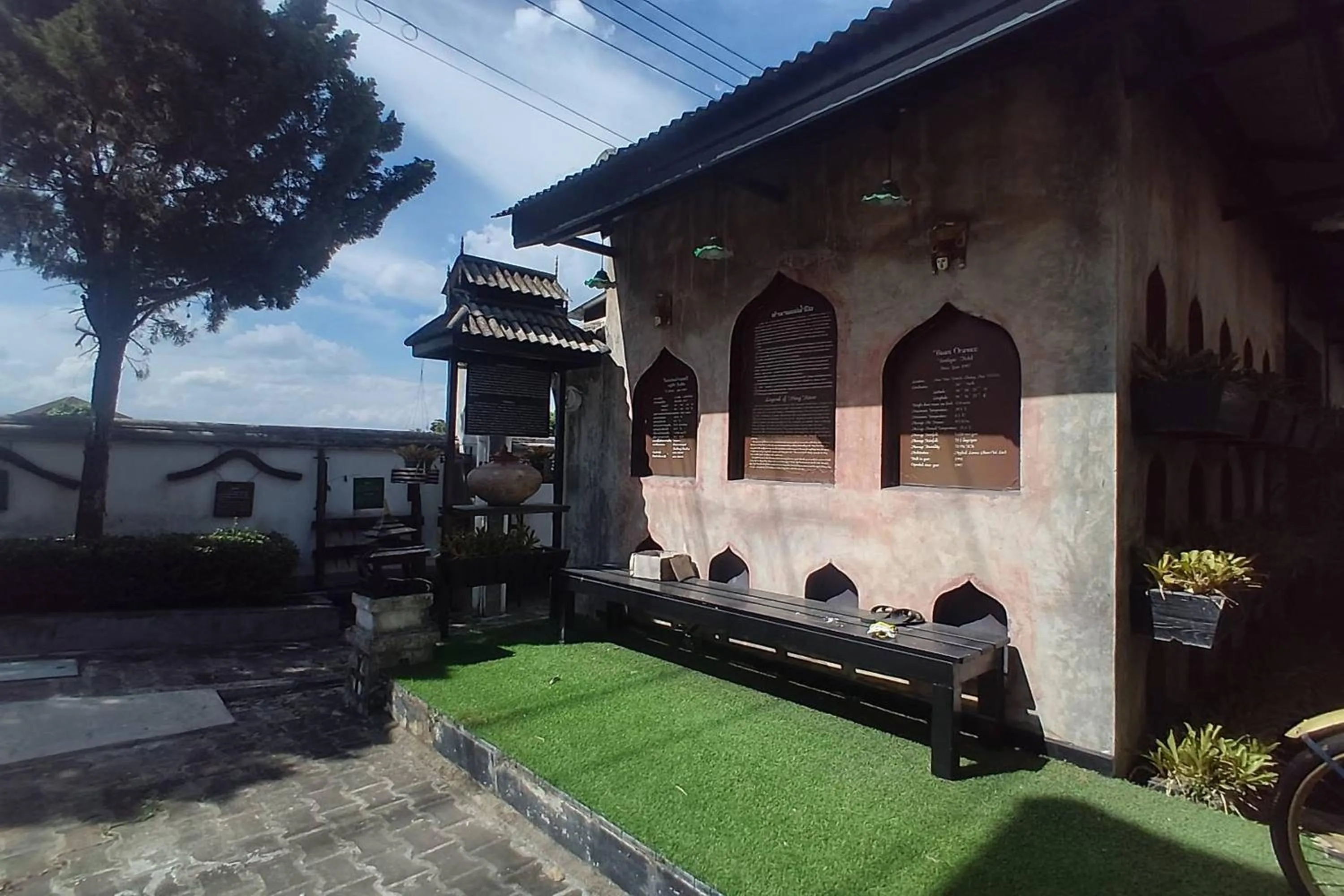 Property building in Baan Orawee Boutique Hotel