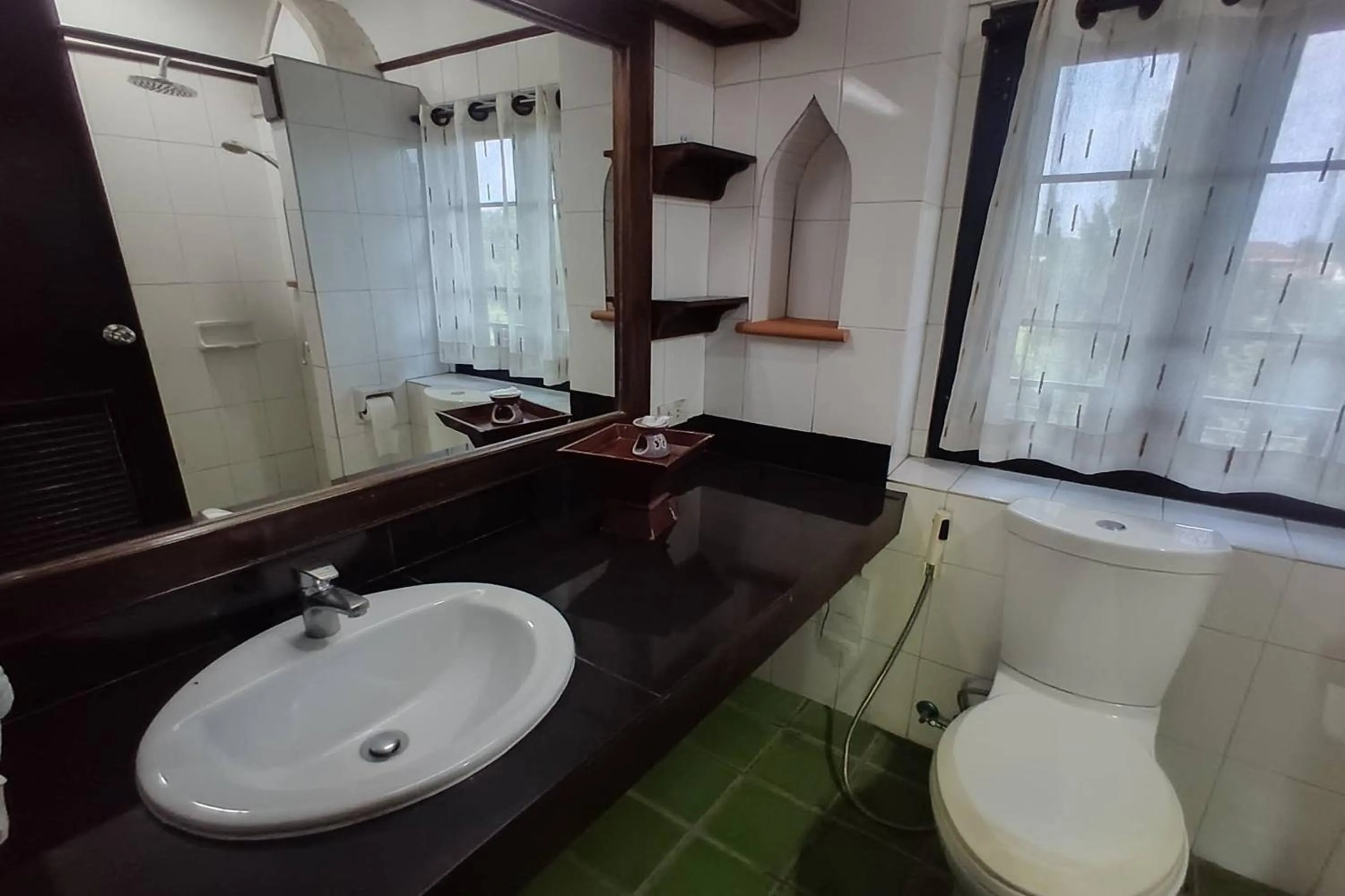 Bathroom in Baan Orawee Boutique Hotel
