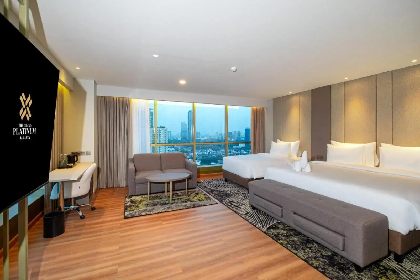 Superior Triple Room in The Grand Platinum Jakarta Superior Triple Room in The Grand Platinum Jakarta