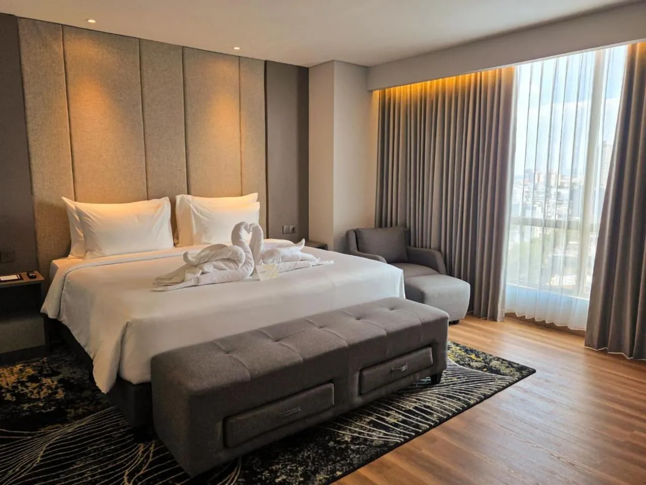 Bedroom, Bed in The Grand Platinum Jakarta