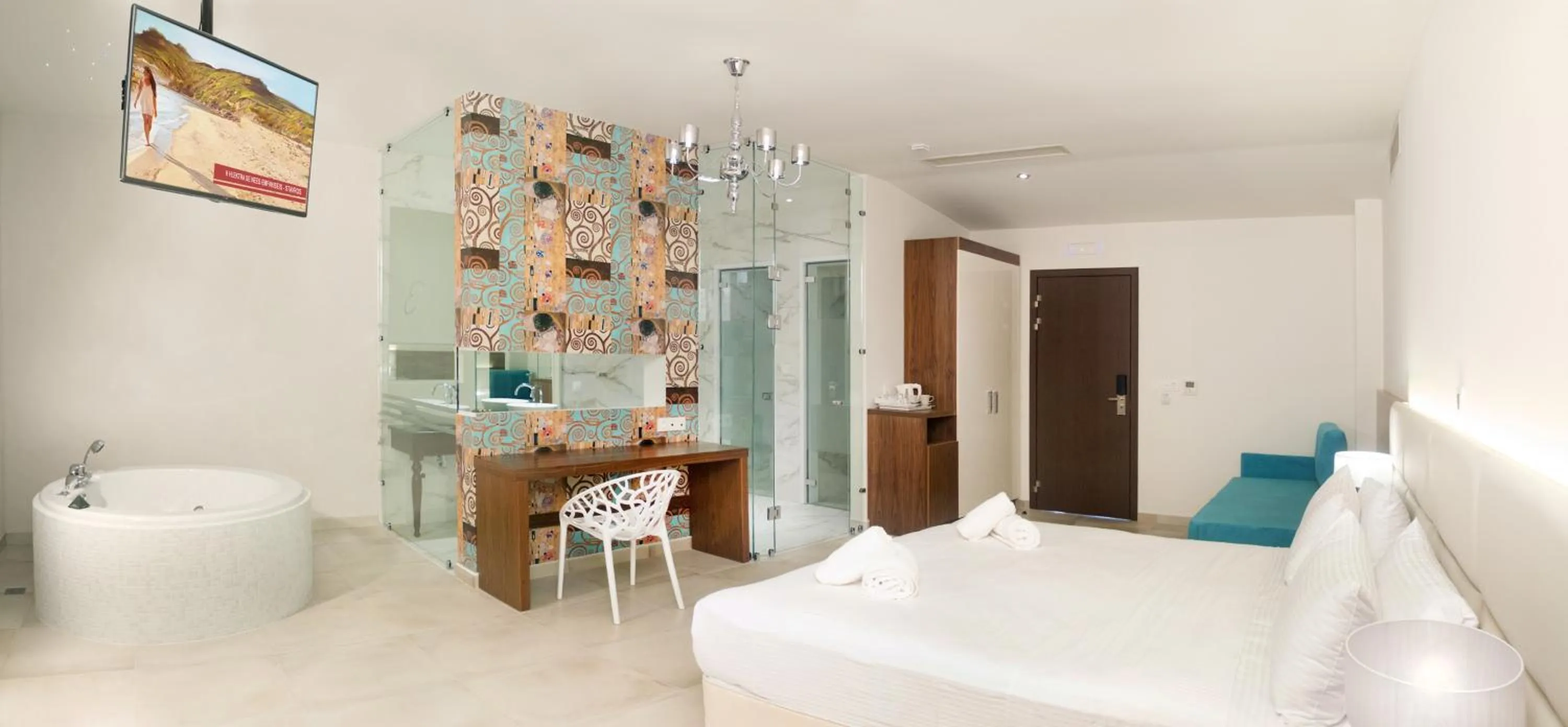 Toilet, Bed in Electra Hotel