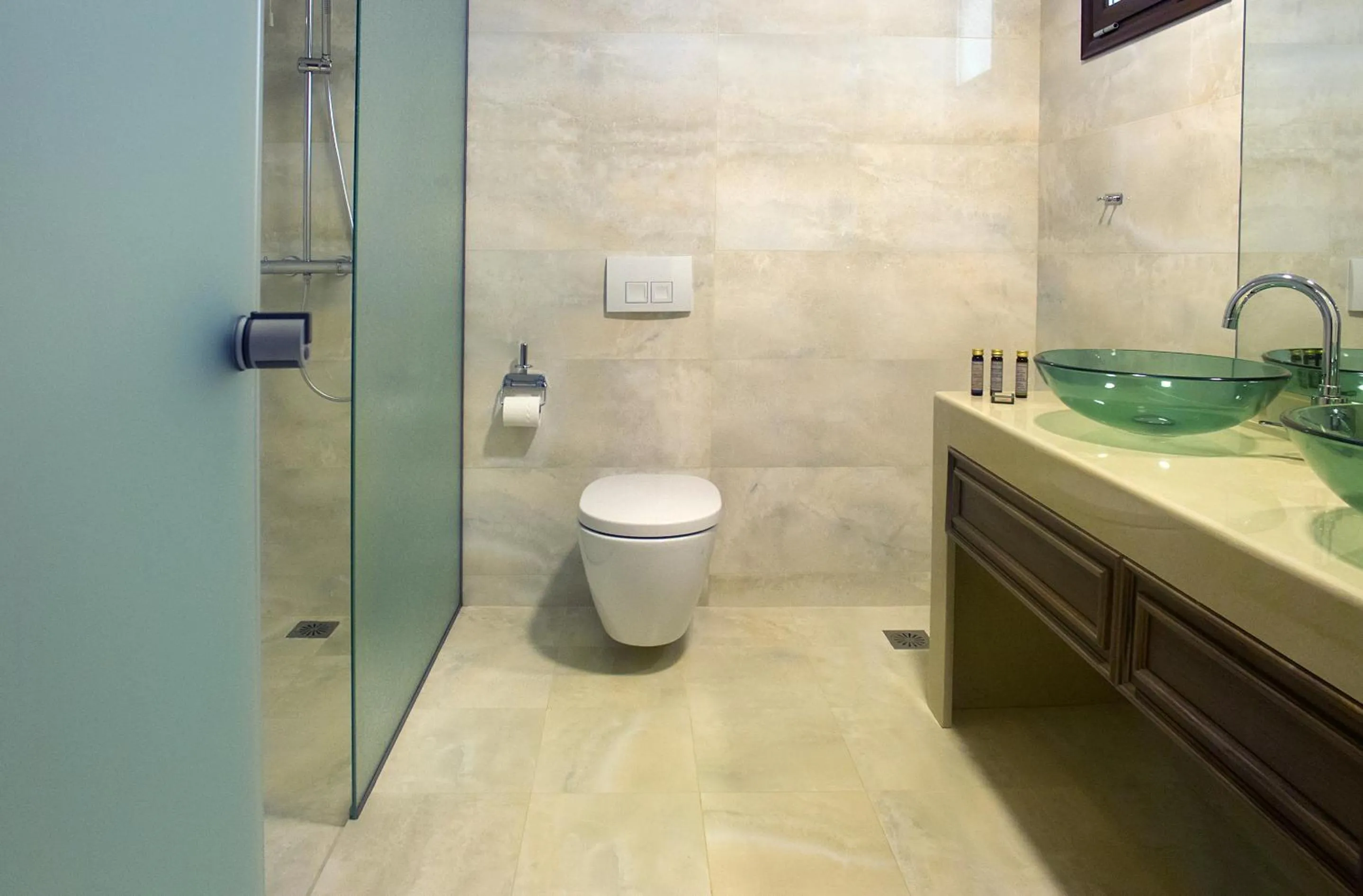 Bathroom in Electra Hotel