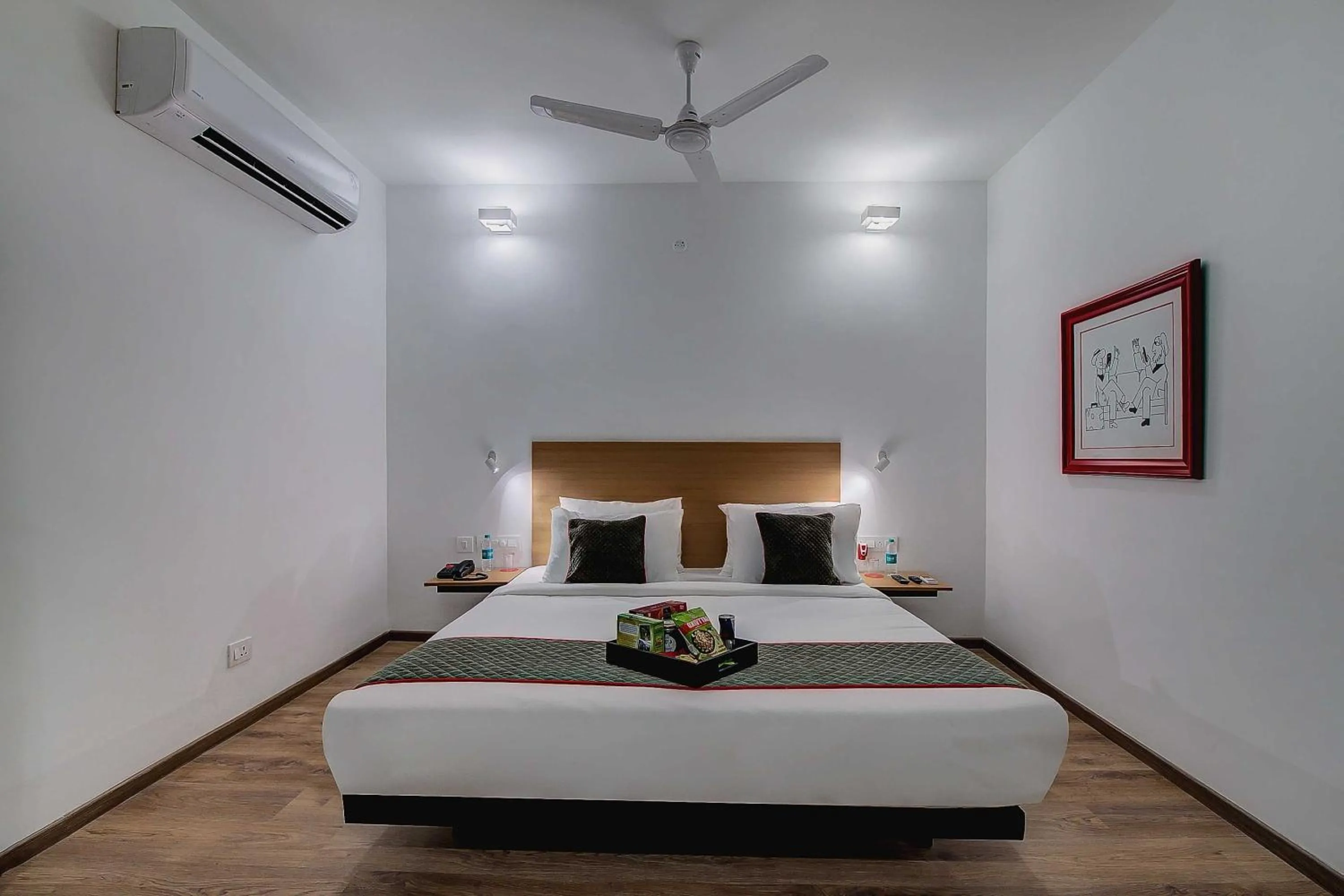 Bedroom, Bed in Collection O Tynampet Metro Station