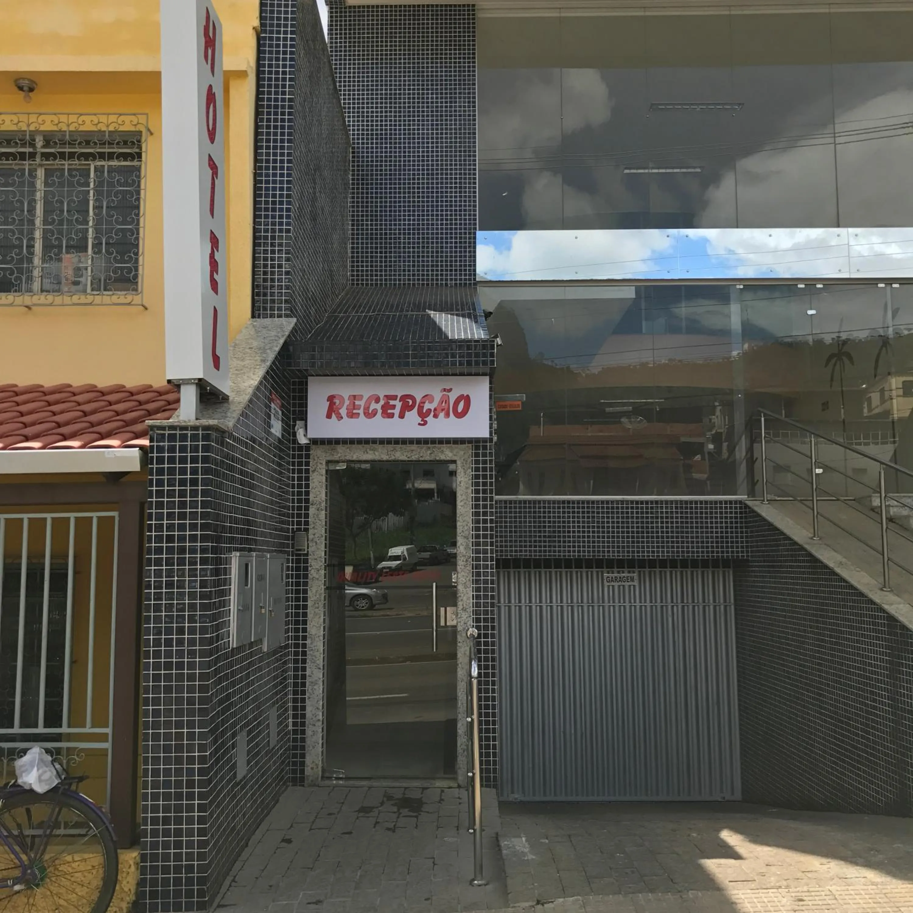 Lobby or reception in QualyLeste Hotel