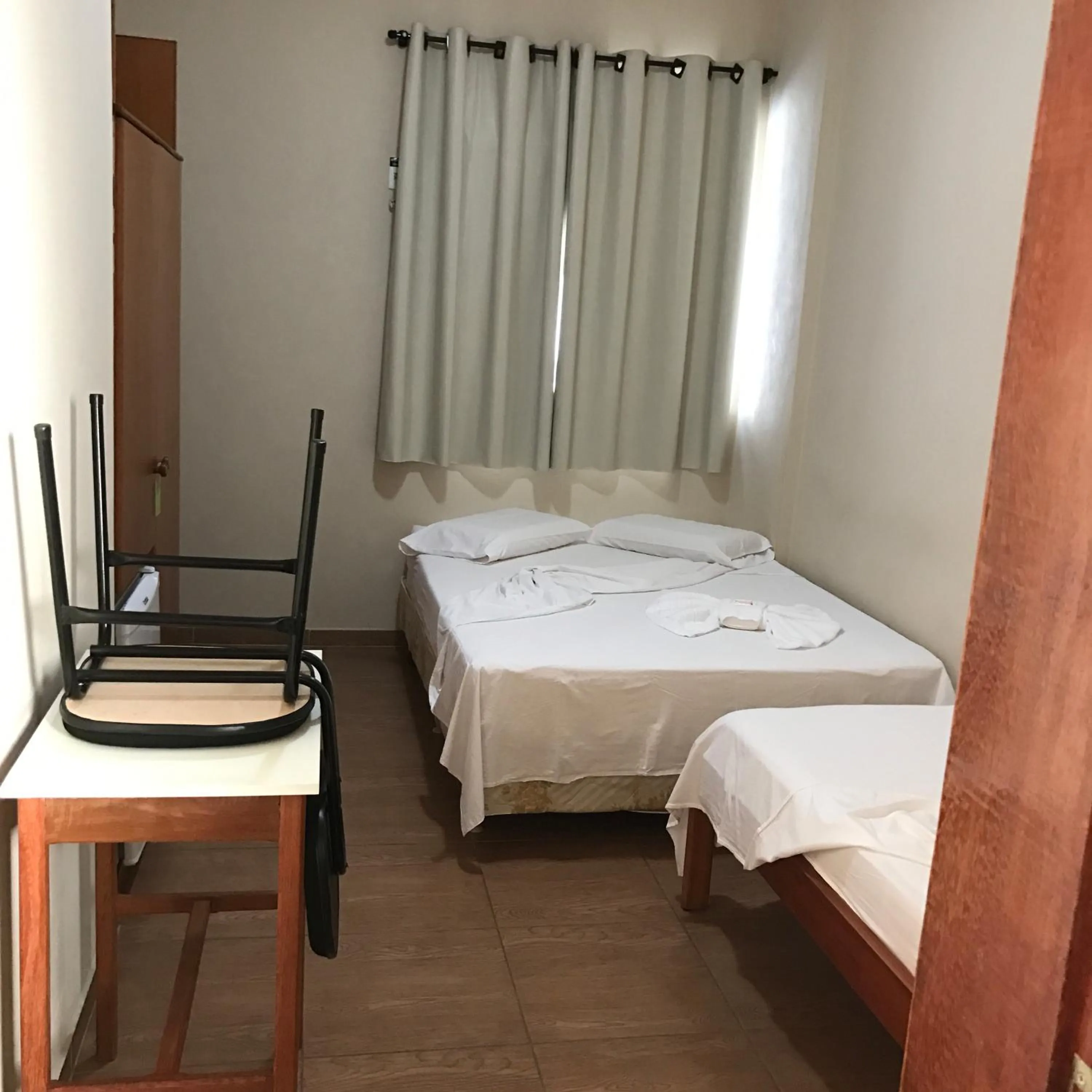 Bedroom, Bed in QualyLeste Hotel