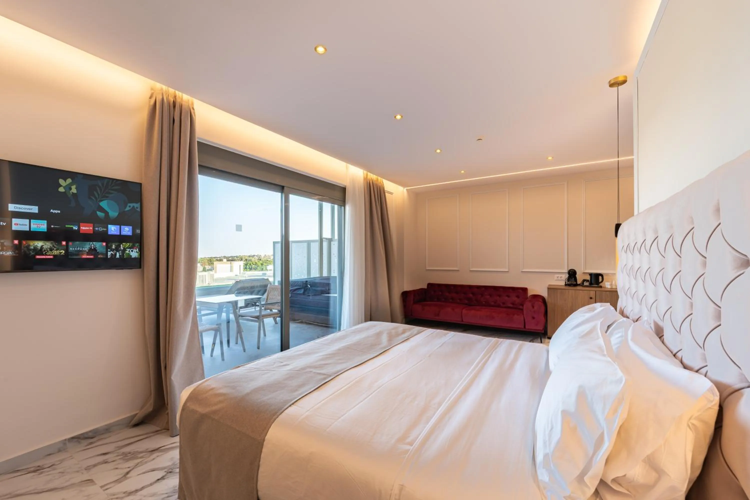 Photo of the whole room, Bed in Philia Center Suites