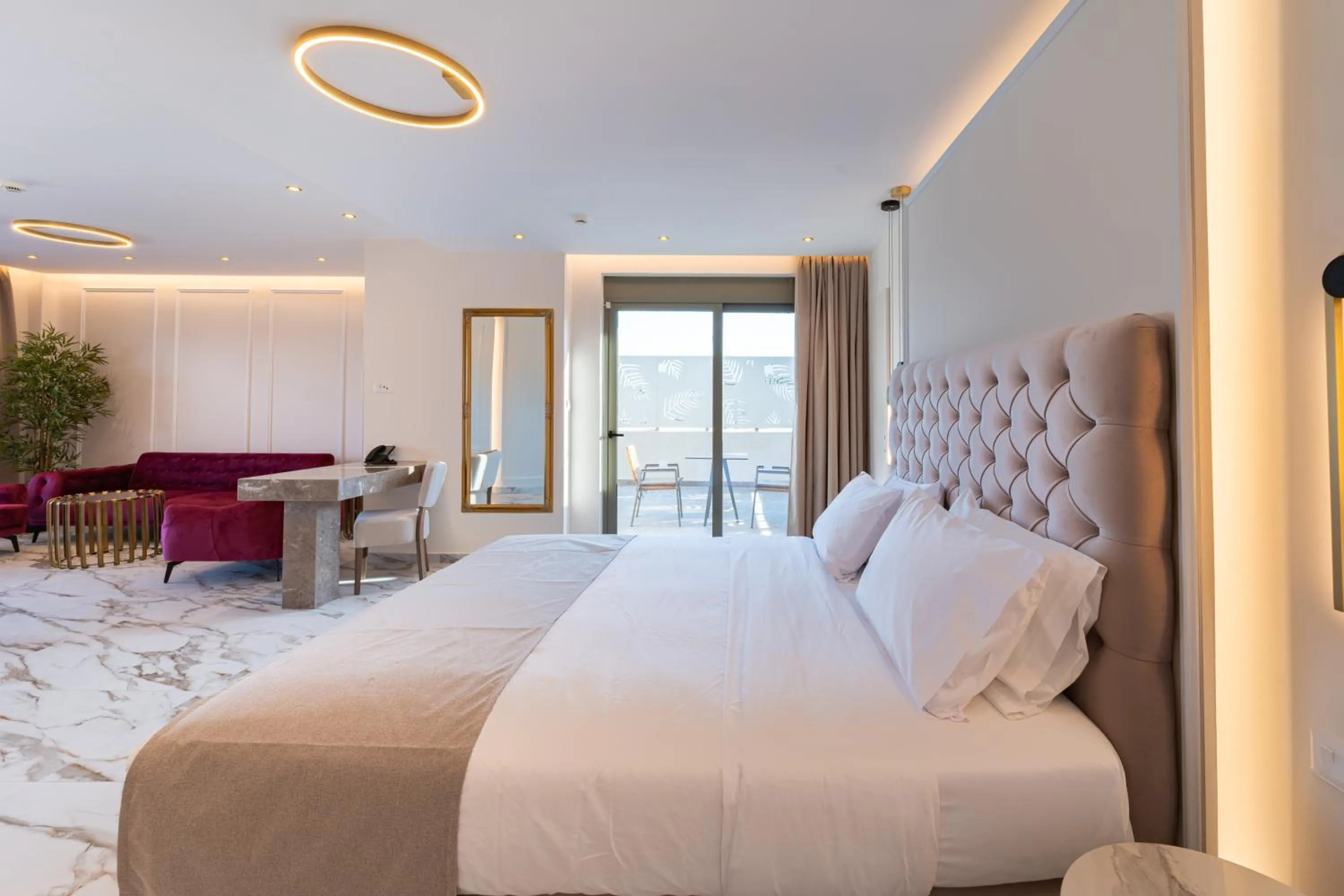 Bedroom, Bed in Philia Center Suites