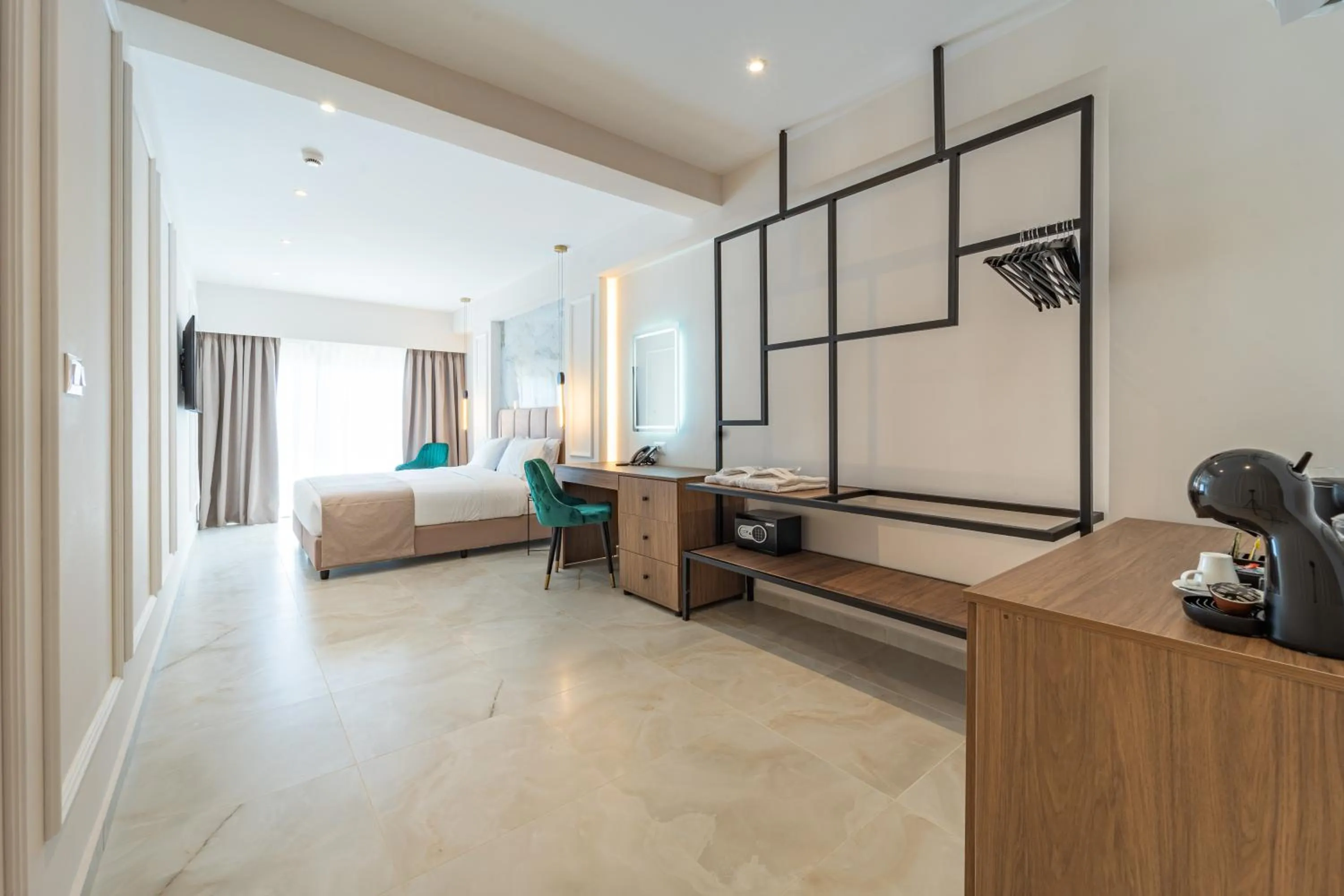 Photo of the whole room, Bed in Philia Center Suites