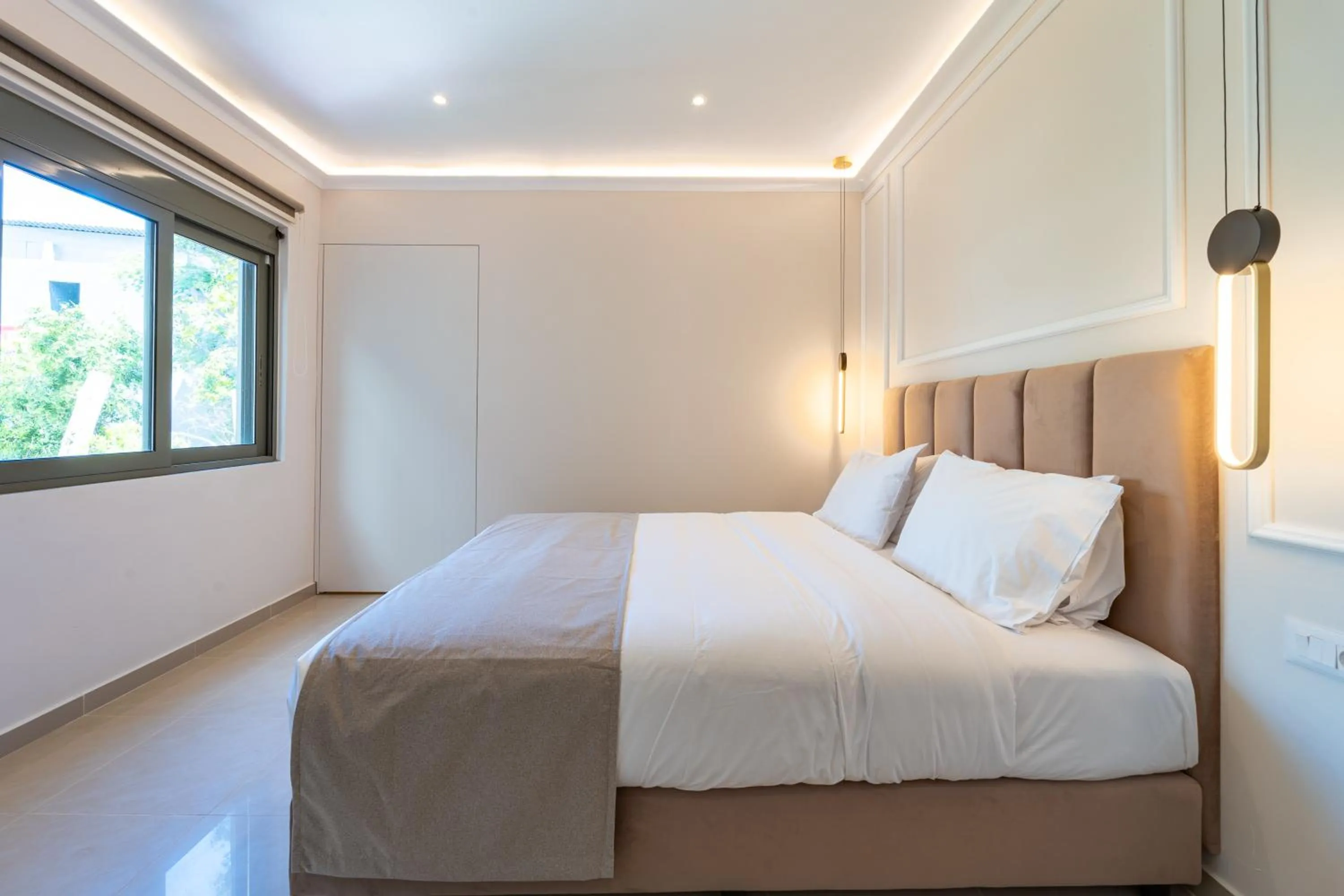 Bedroom, Bed in Philia Center Suites