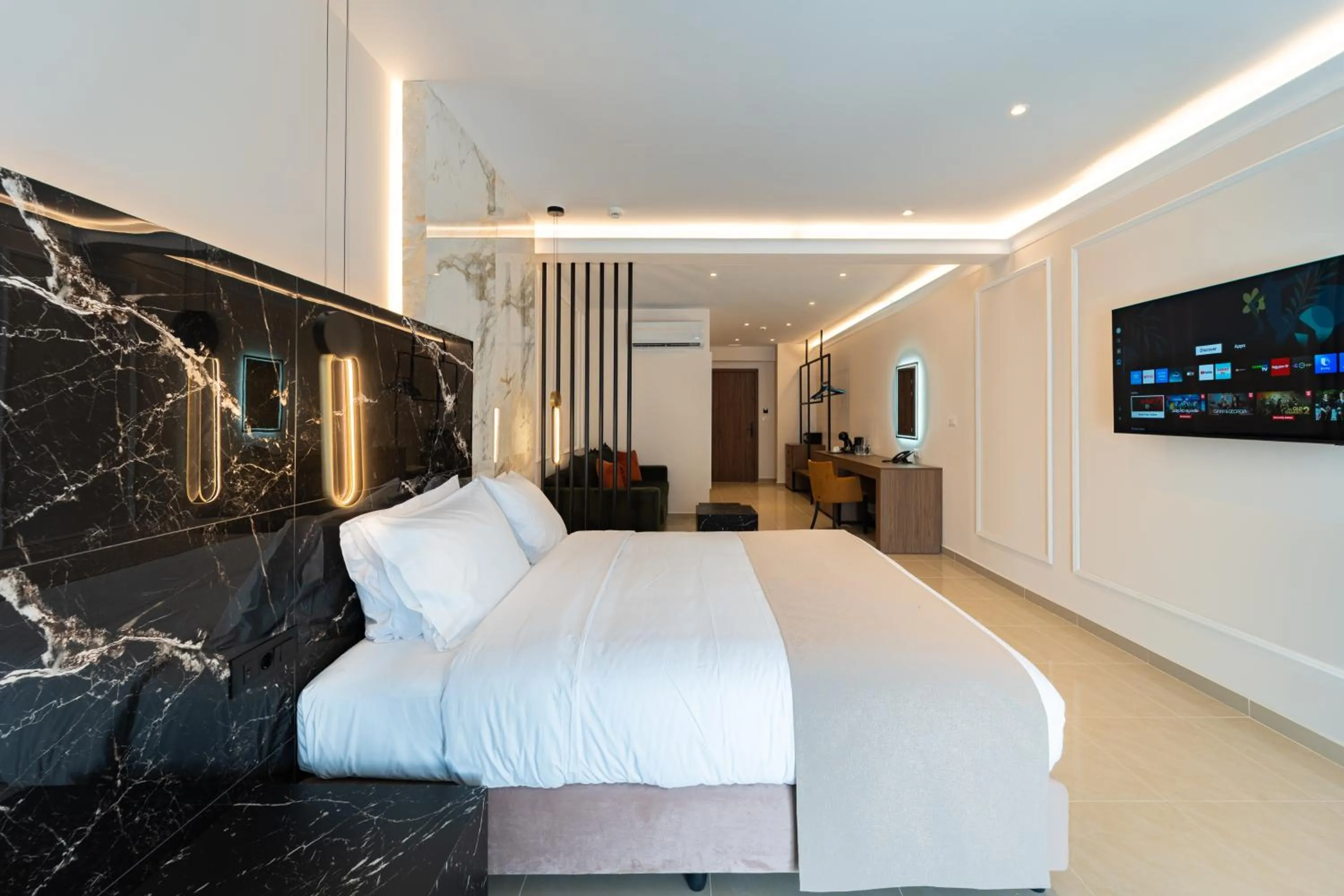 Photo of the whole room, Bed in Philia Center Suites